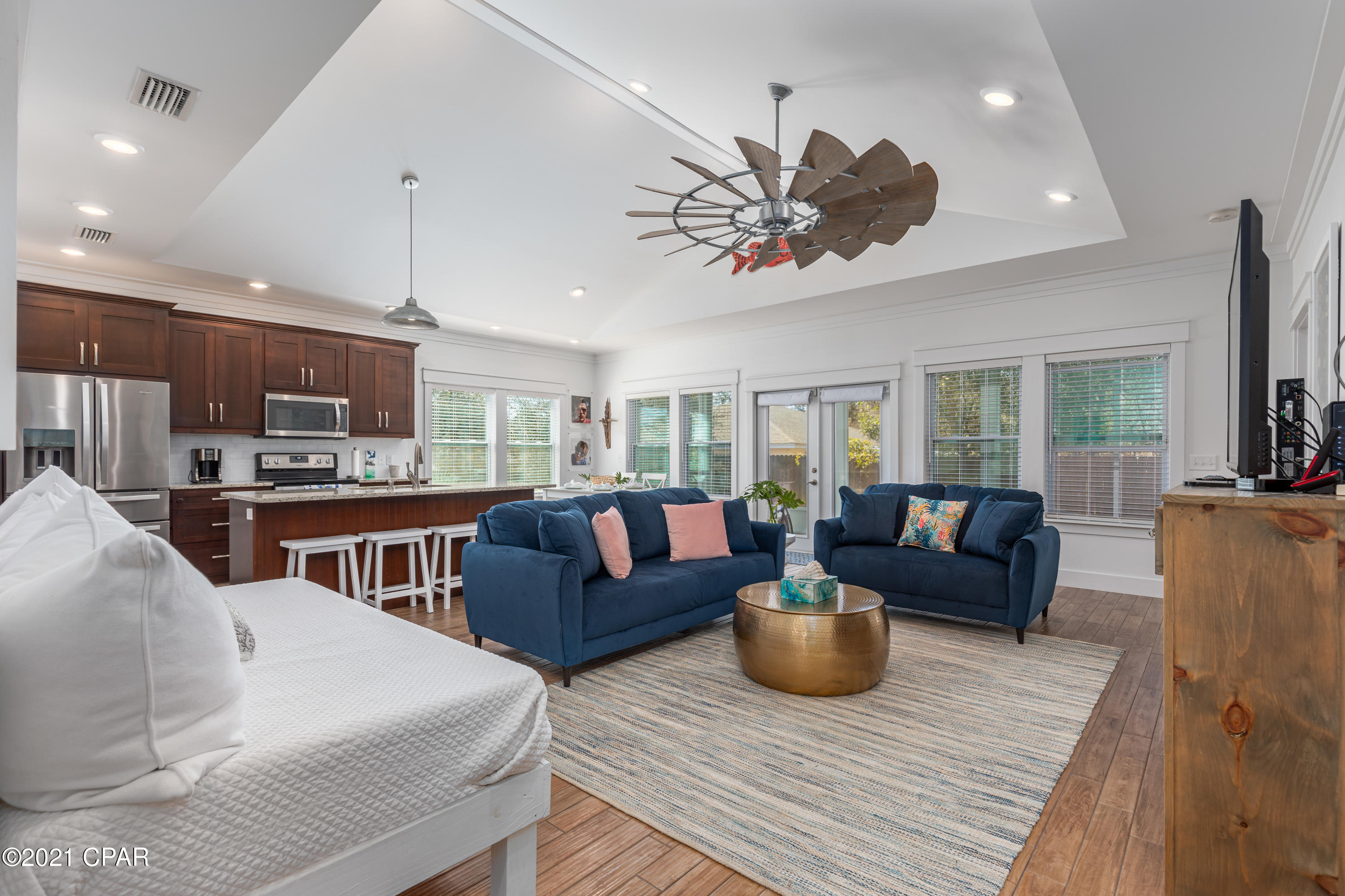 Laguna Beach Estates 7th Add - Residential