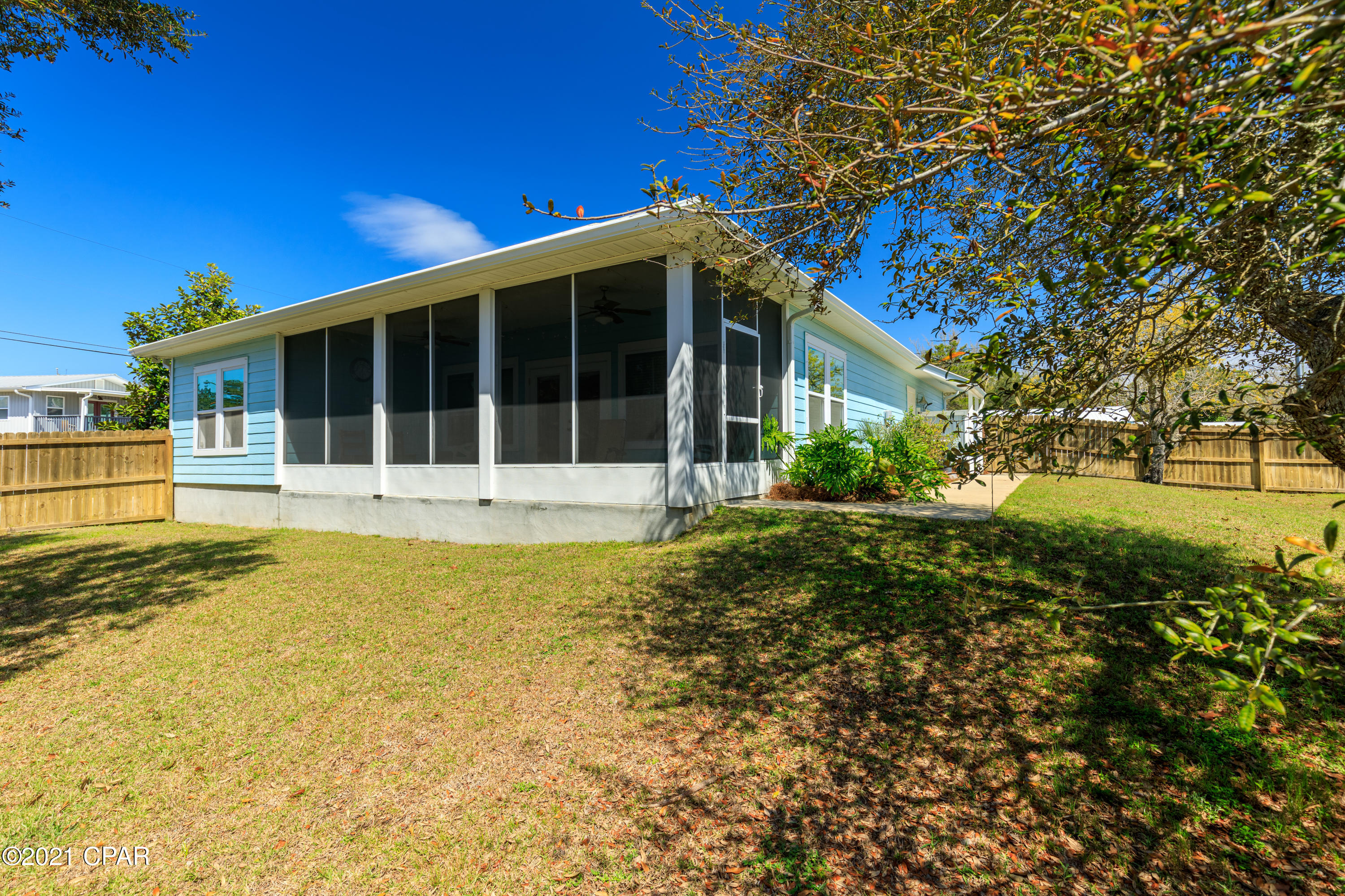 Laguna Beach Estates 7th Add - Residential