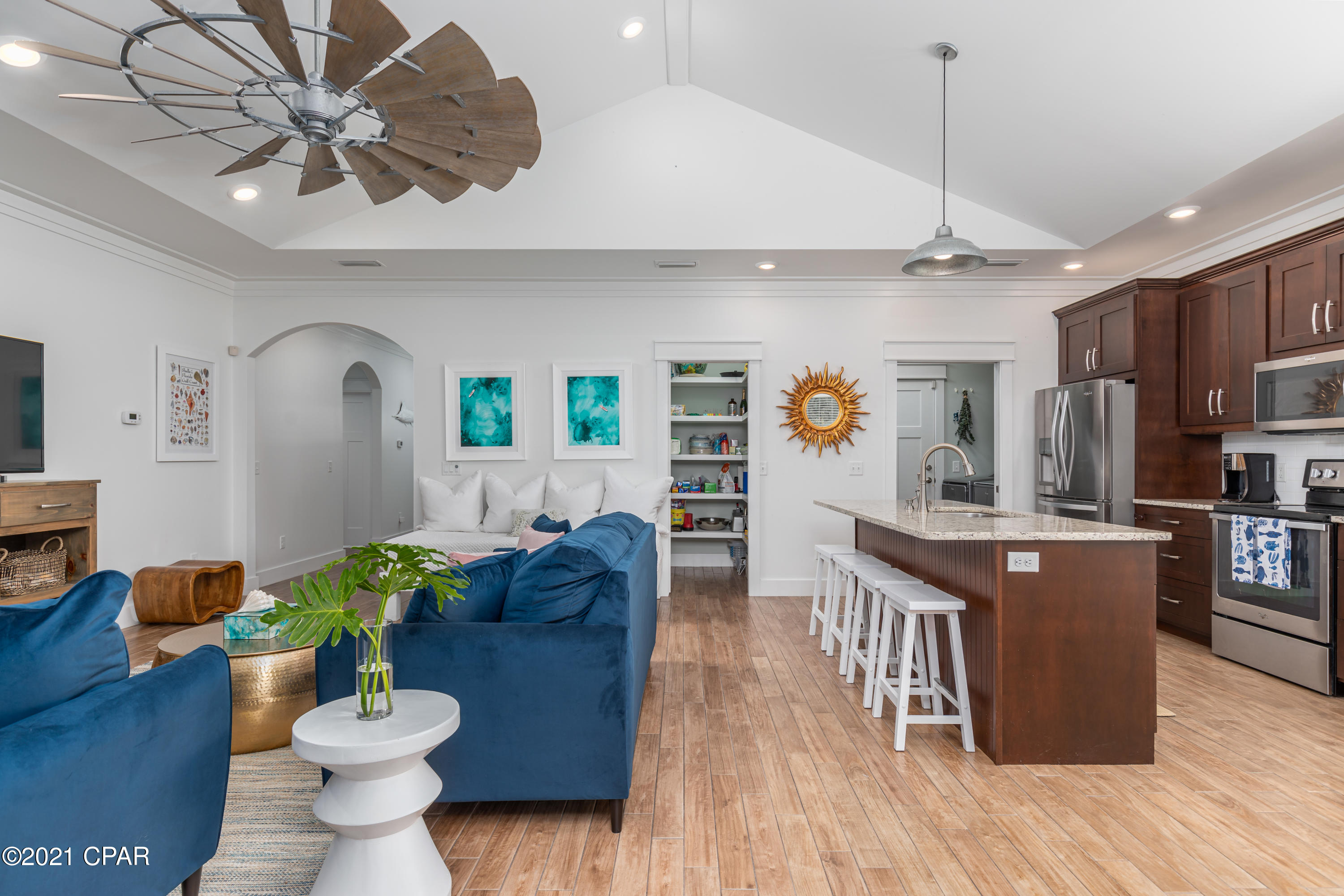 Laguna Beach Estates 7th Add - Residential