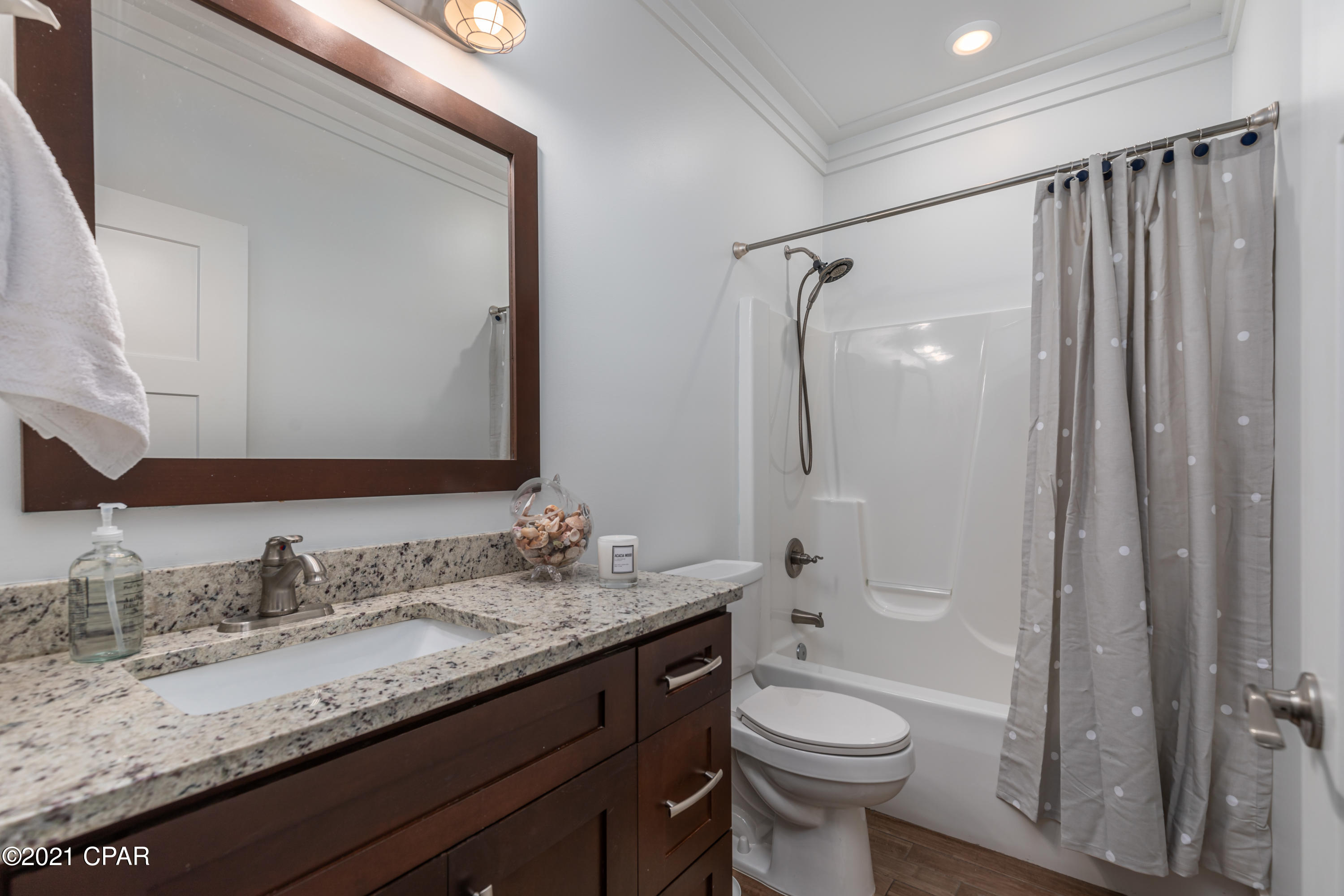 Laguna Beach Estates 7th Add - Residential