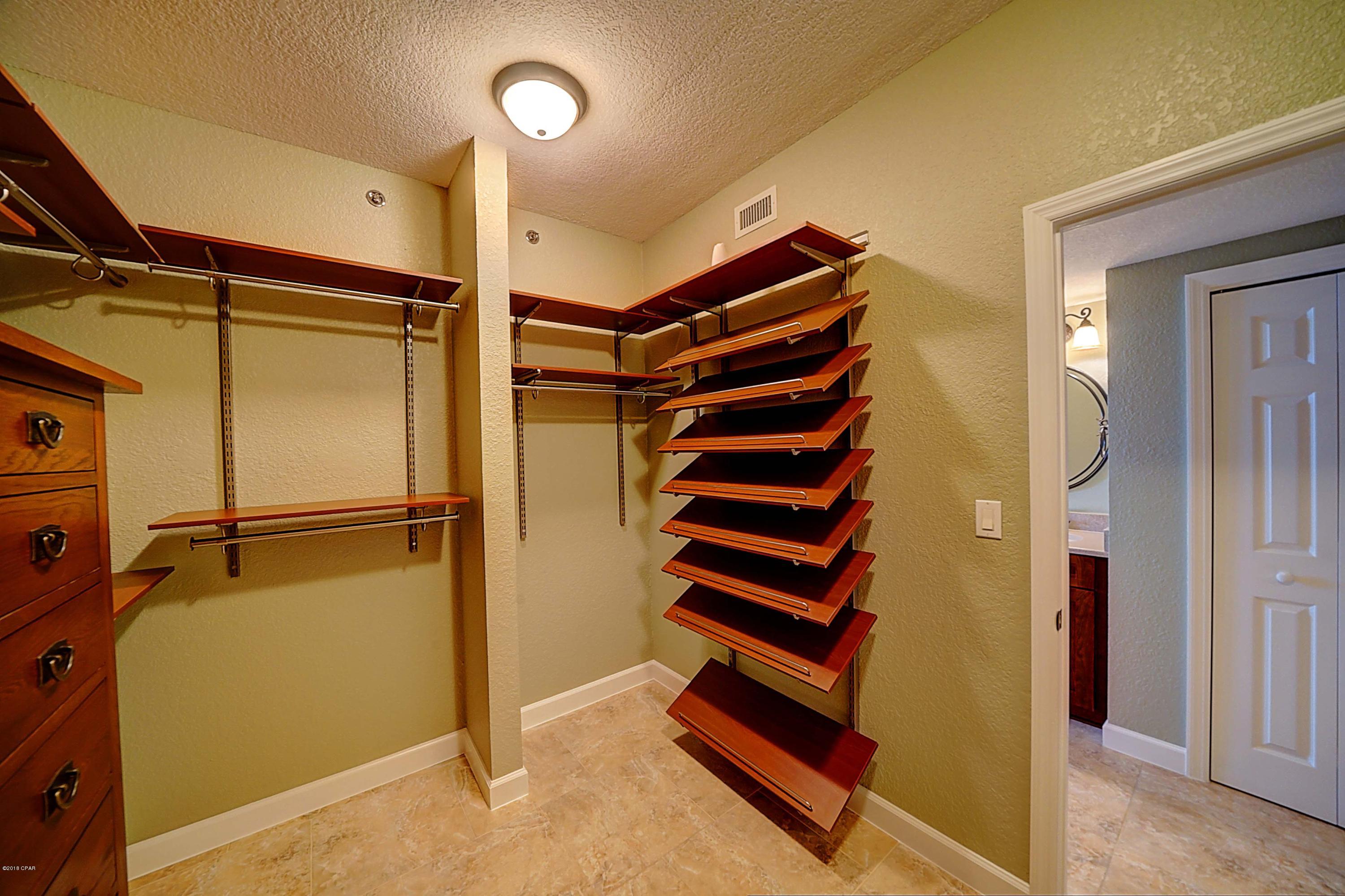 Hibiscus By The Bay - Residential