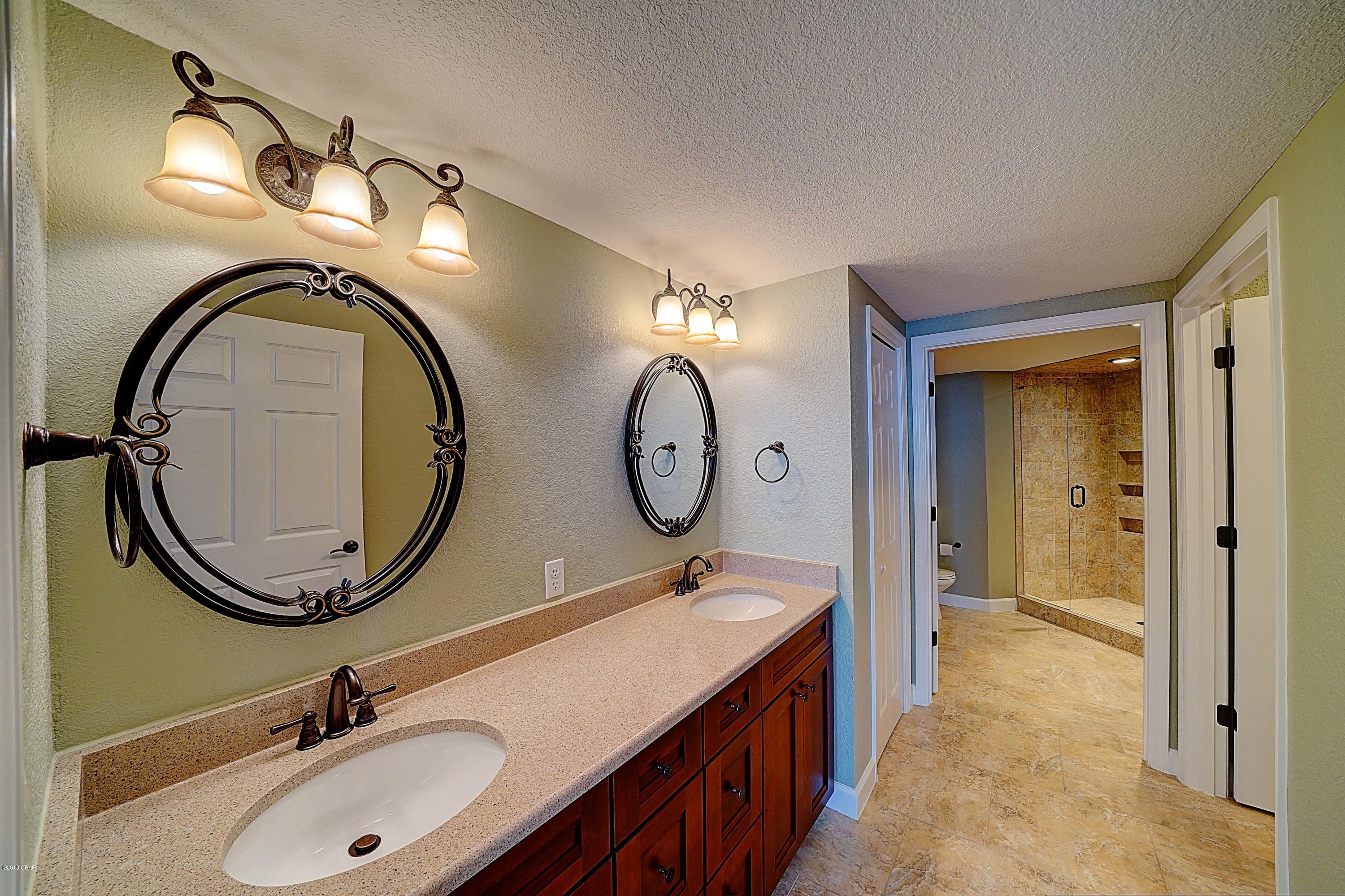 Hibiscus By The Bay - Residential