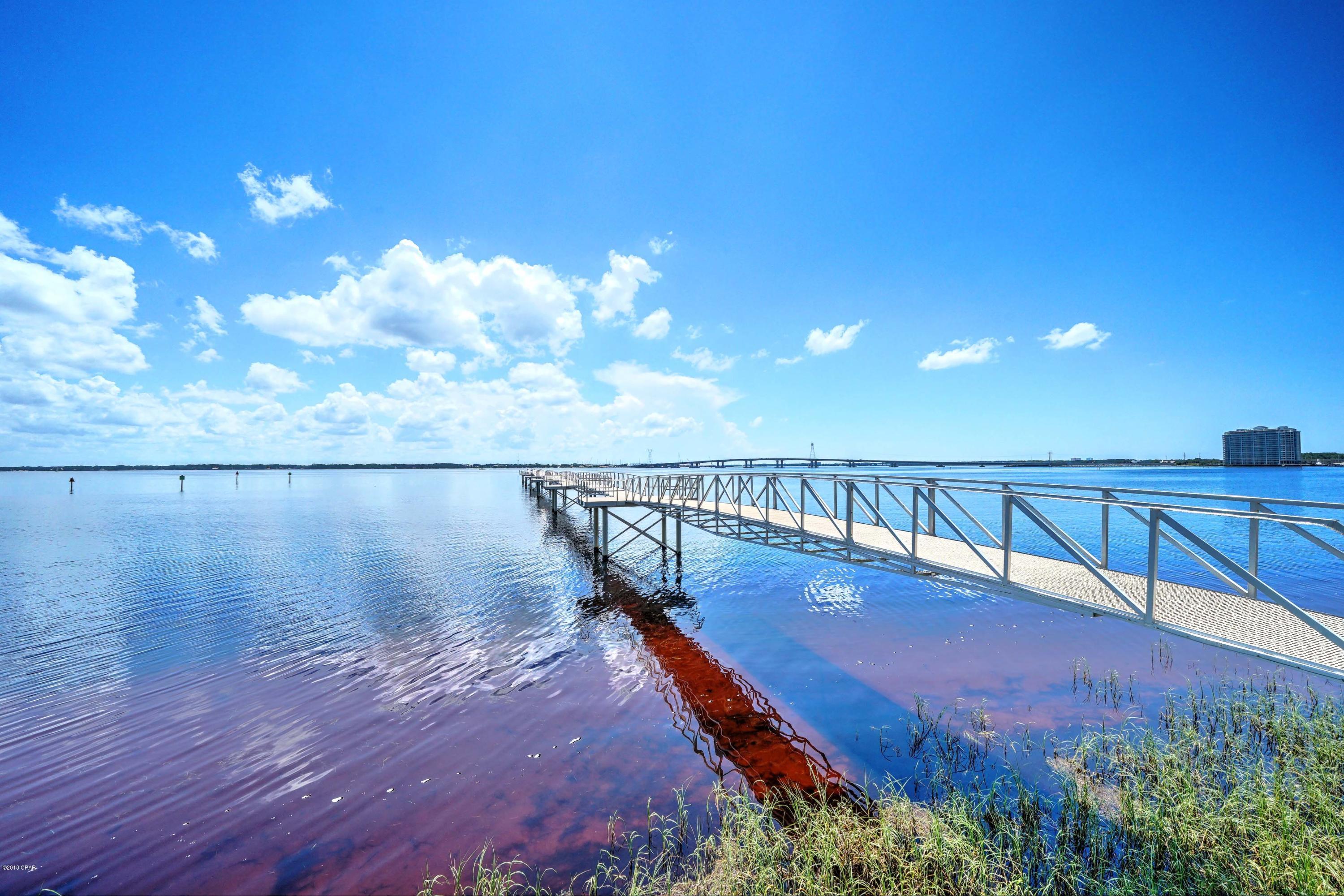 Hibiscus By The Bay - Residential