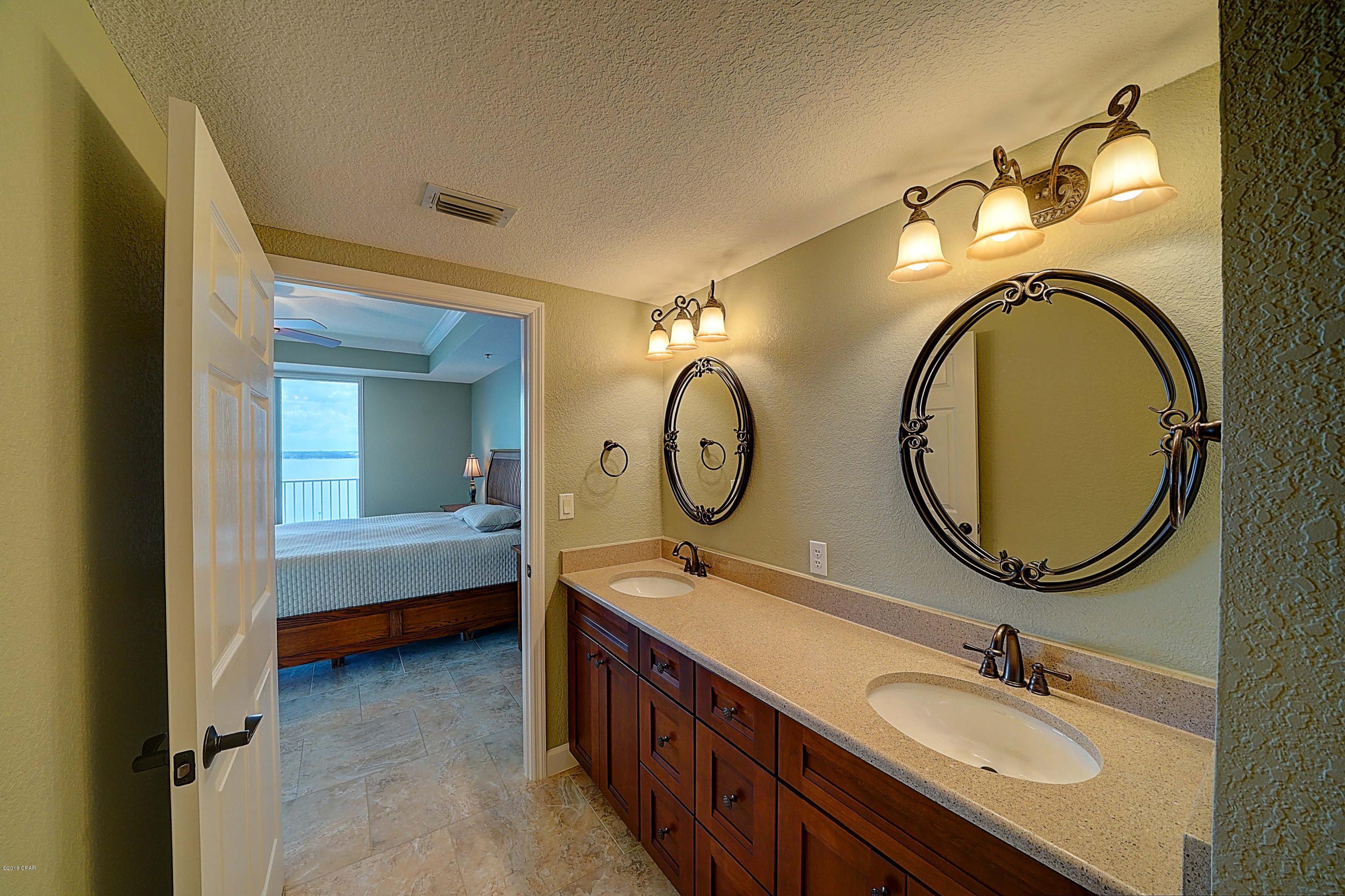 Hibiscus By The Bay - Residential