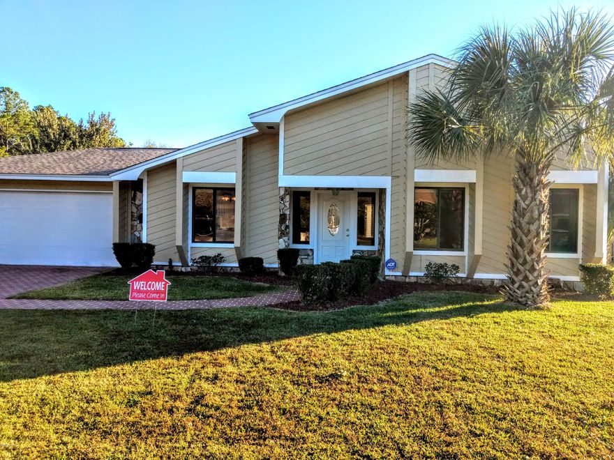 OPEN HOUSE TOMORROW, SUNDAY 01/14/18 FROM 1-4pm. This gorgeous 2,060 sqft 3 bedroom, 2 bathroom home with a bonus room offers a split floor plan for plenty of privacy. 

The Large, beautiful kitchen opens into the great room with amazing vaulted ceilings and a lovely fireplace. Sliding glass doors open off the kitchen onto the patio with a view of the very spacious backyard. 

The Bonus Room/Office could easily be converted into a 4th bedroom giving you even more space for your growing family! AND It is located on a cul-de-sac so you know it is going to be a quiet street! You are also only a mile to the bay and a park. 

The roof was just replaced LAST YEAR!! And the kitchen has been completely remodeled with gorgeous granite countertops and stainless steel appliances. better house!!!