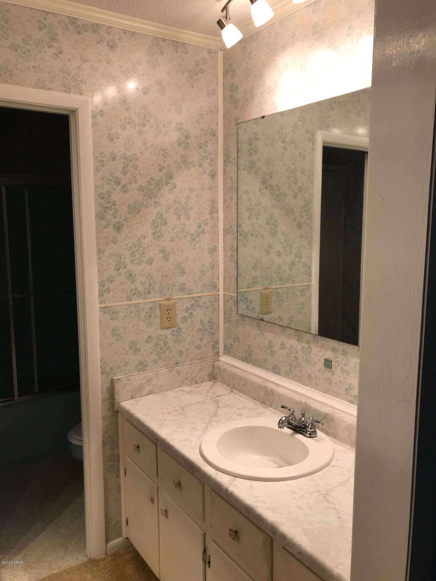 Riviera Beach 1st Add - Residential Lease