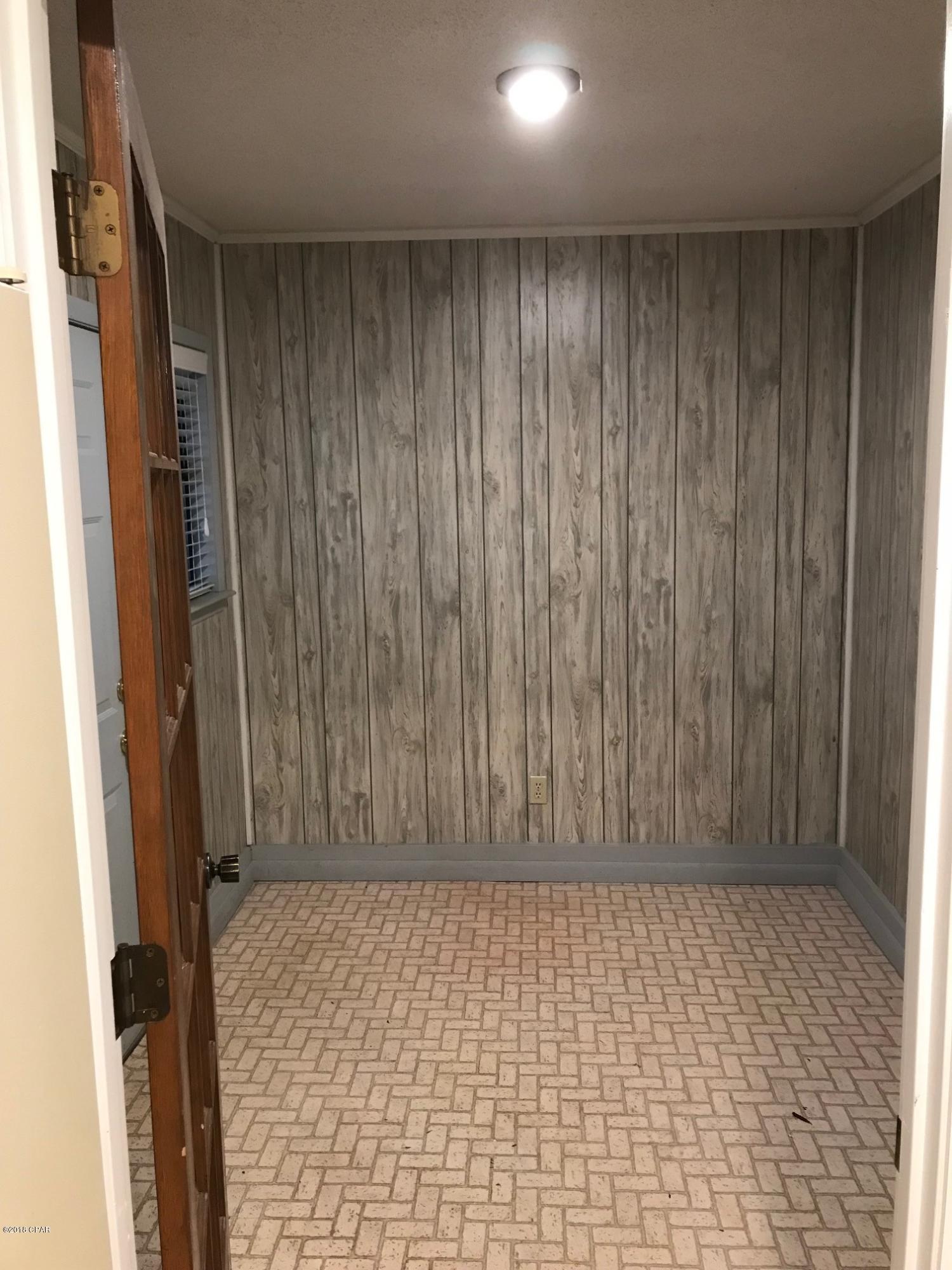 Riviera Beach 1st Add - Residential Lease