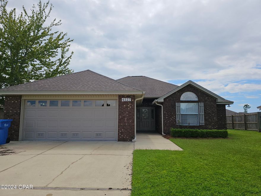 Move-in ready on this all brick 3-bedroom 2 bath 2 garage home with brand new Florida room. This home offers split bedrooms, open kitchen with bar, real wood cabinets and SS appliances. The family room has fireplace, built-in bookshelves and the dining room sits just off the kitchen and family room. The Master bedroom is large with high tray ceilings and a lot of room. The master bathroom has a large double vanity and sinks, jet tub, separate shower and a nice walk-in closet. The large double garage with man cave built in as well as house generator ready hook up. The nice size back tard has a privacy fence with double gate, open patio with outdoor shower with H & C. Ready to move-in and waiting on you. If important all measurements and information should be verified.