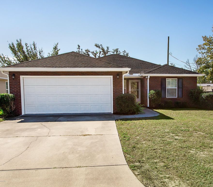 Looking for a nice starter home or Investment home - This is the house for you. Centrally located in Southport which is close to schools, shopping and just up the road from Deerpoint Lake.  Great open floor plan with split bedrooms.  Plenty of cabinets, counter space and breakfast bar. Walk in closet in master bedroom and all rooms are spacious. Large fenced in backyard.