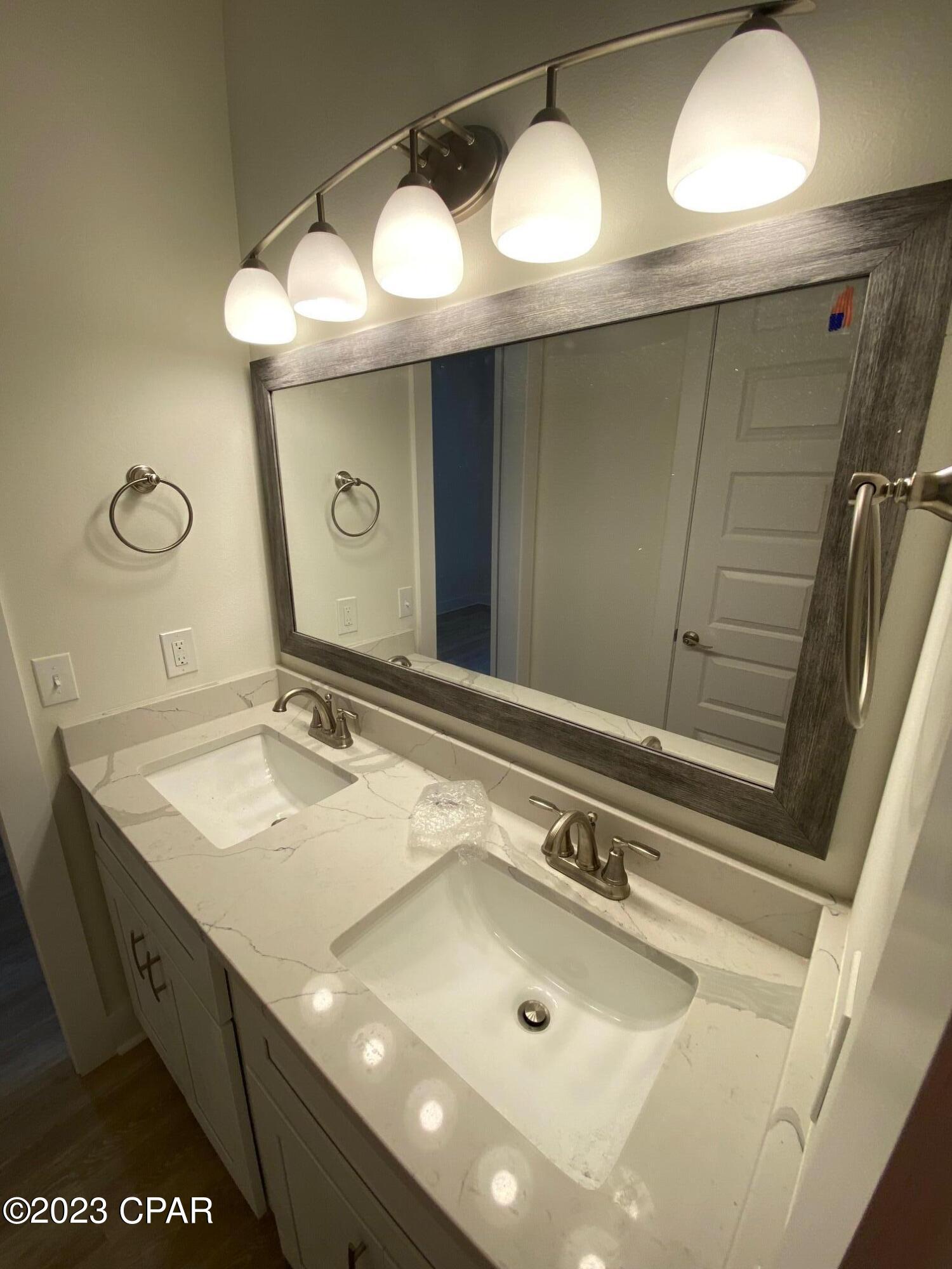 Laguna Beach Estates 9th Add - Residential