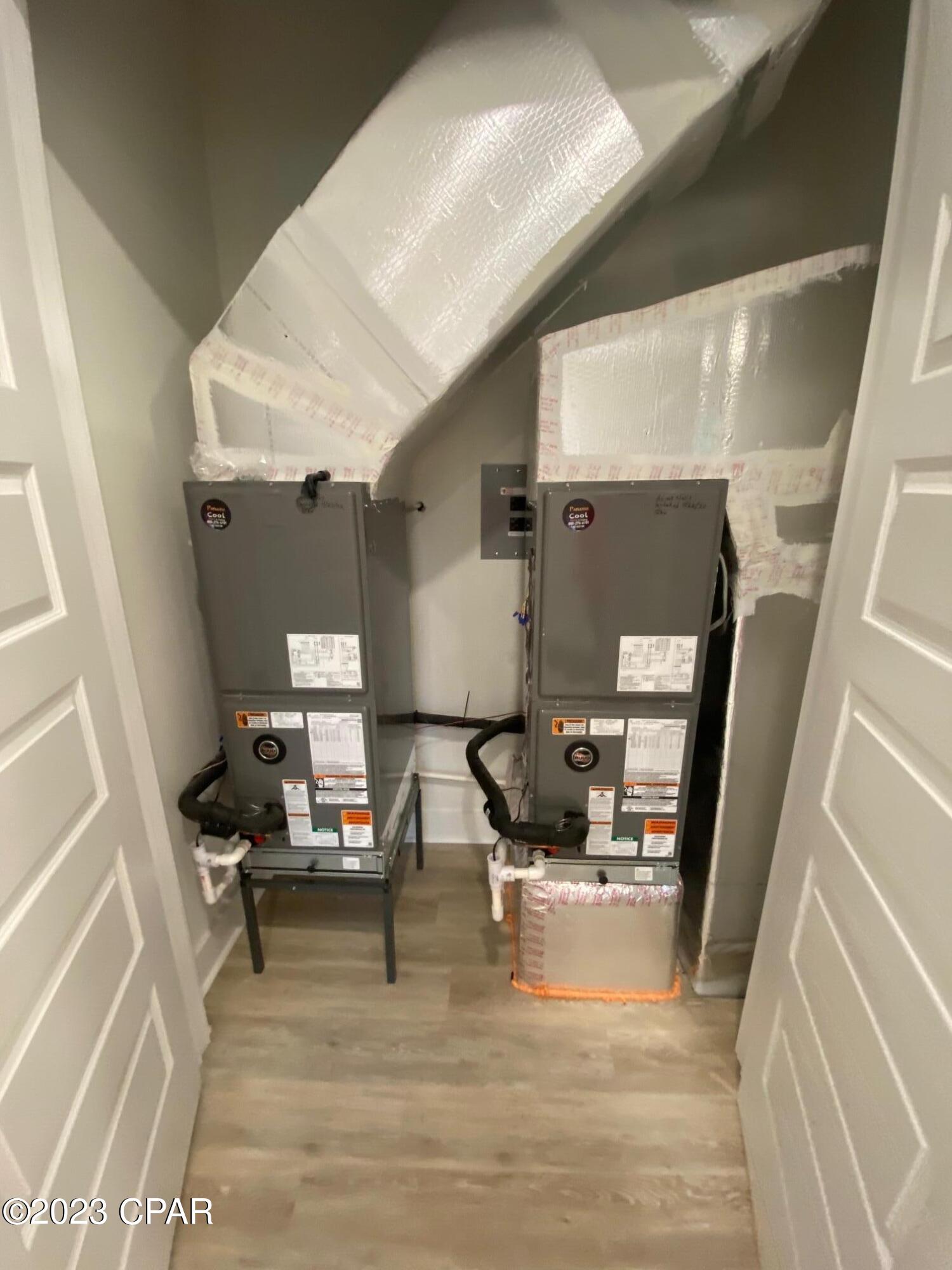 Laguna Beach Estates 9th Add - Residential