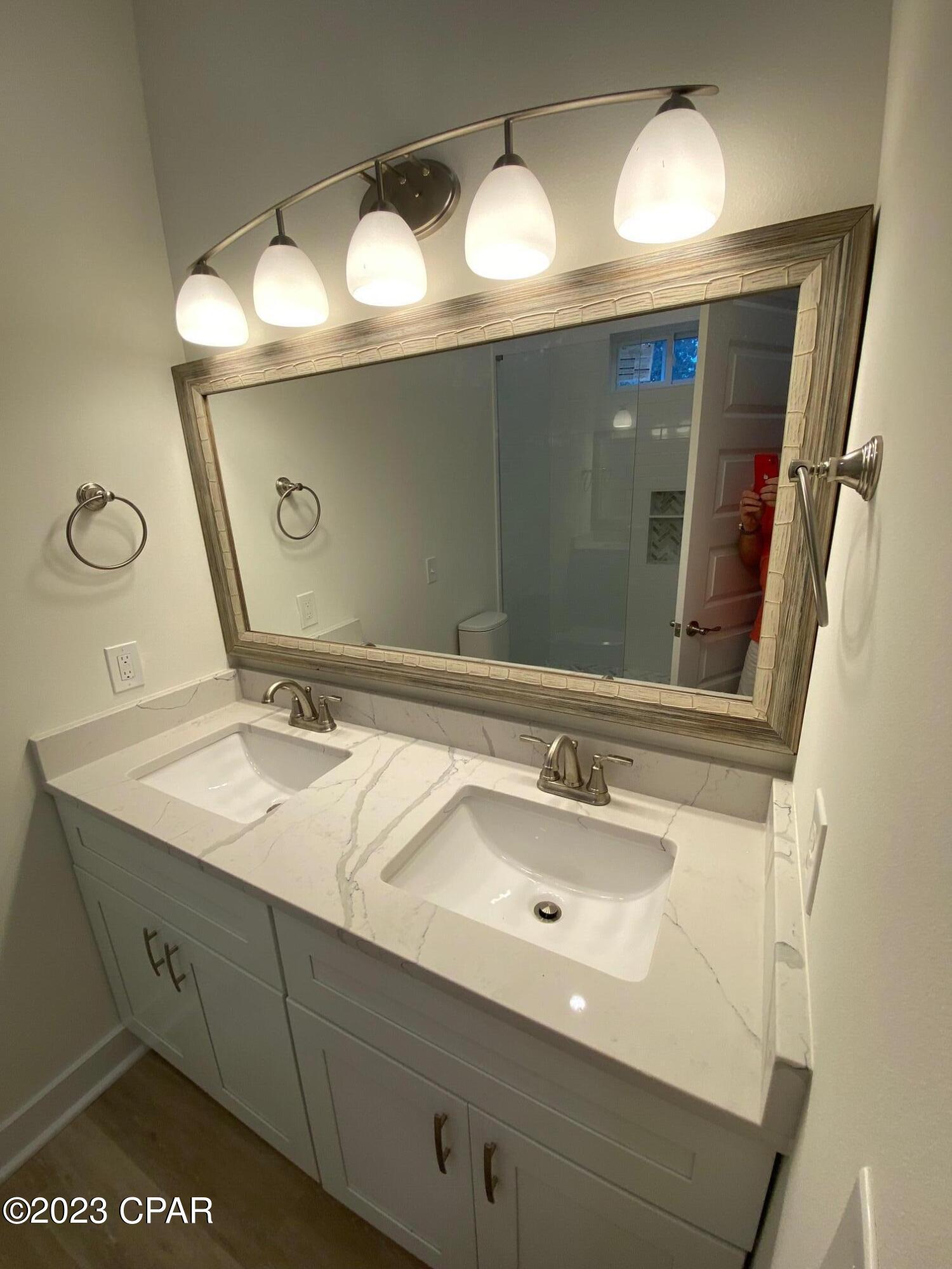 Laguna Beach Estates 9th Add - Residential