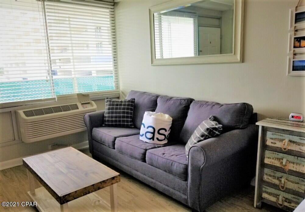 Fontainebleau Terrace - Residential