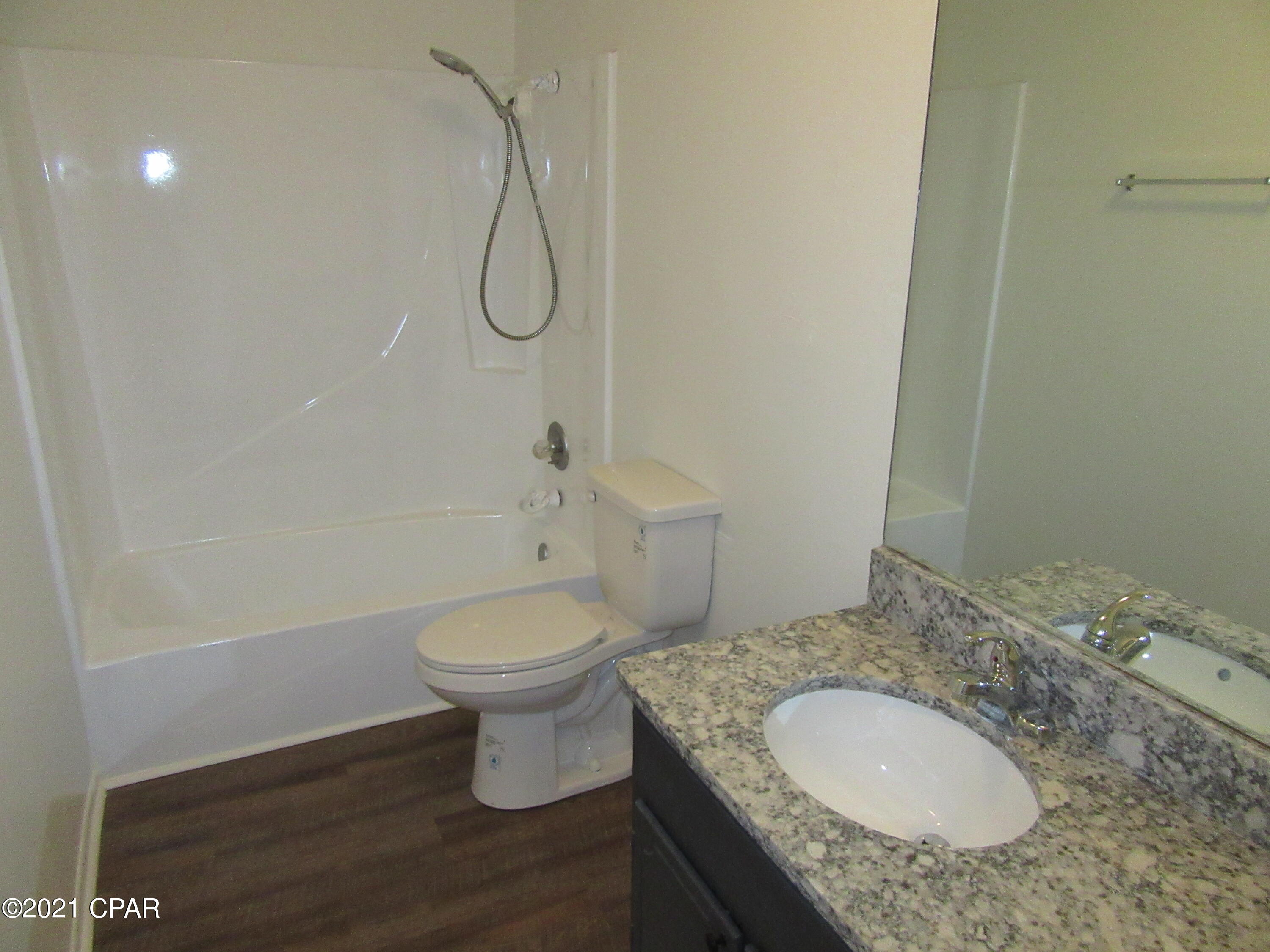 [No Recorded Subdiv] - Residential Lease