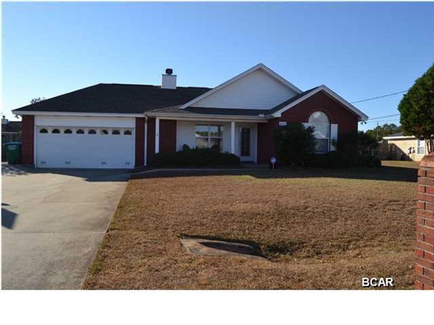 5 bedrooms 3 bath home located in the popular Cherokee Heights neighborhood. This home was well built by a local builder and later an addition was added for two more bedrooms, one full bath and a bonus media room or office. The interior of the home is very spacious and maintenance free with laminate flooring in all of the bedrooms and living areas and tile in the kitchen and baths. The concept is open with the living room and dining room opened up to the kitchen. A generous appliance package and loads of cabinet space make the kitchen a cooks dream! The possibilities with 5 bedrooms are unlimited as currently one of the bedrooms is being used as an office and another an amazing play room. This home allows great flexibility and is perfect for those that need plenty of space. Out​​‌​​​​‌​‌​​​​‌​​‌​​​​‌‌ back
