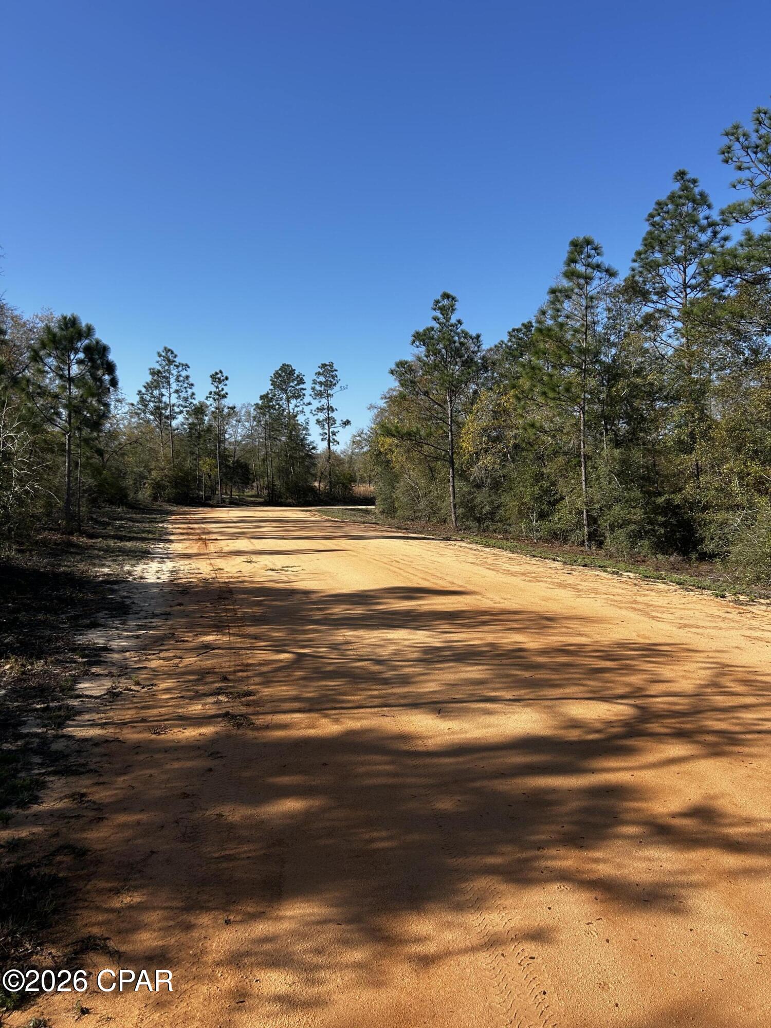 Compass Lake In The Hills - Land