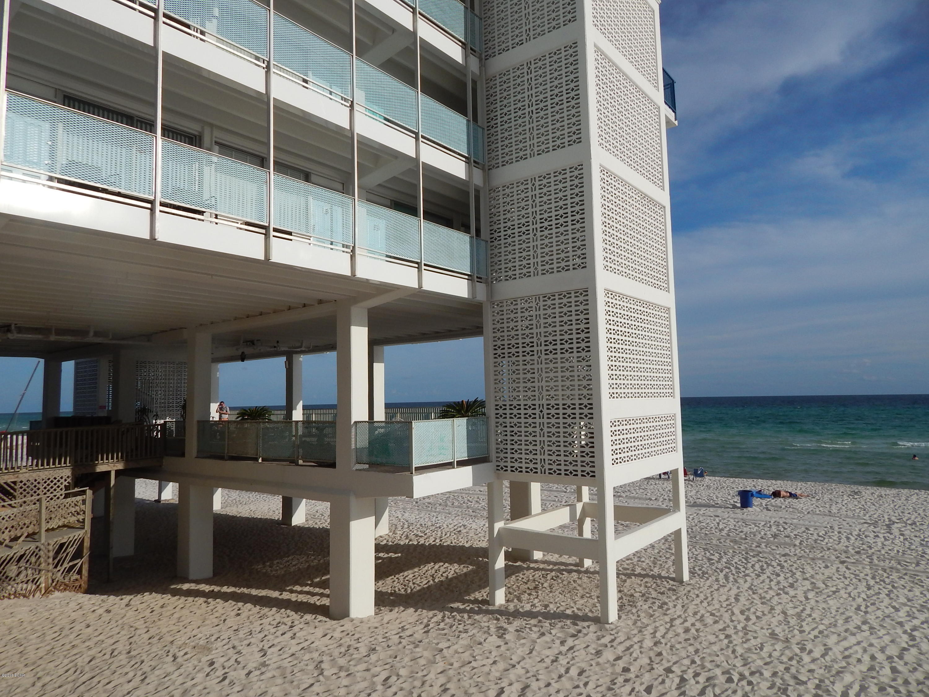 Fontainebleau Terrace - Residential