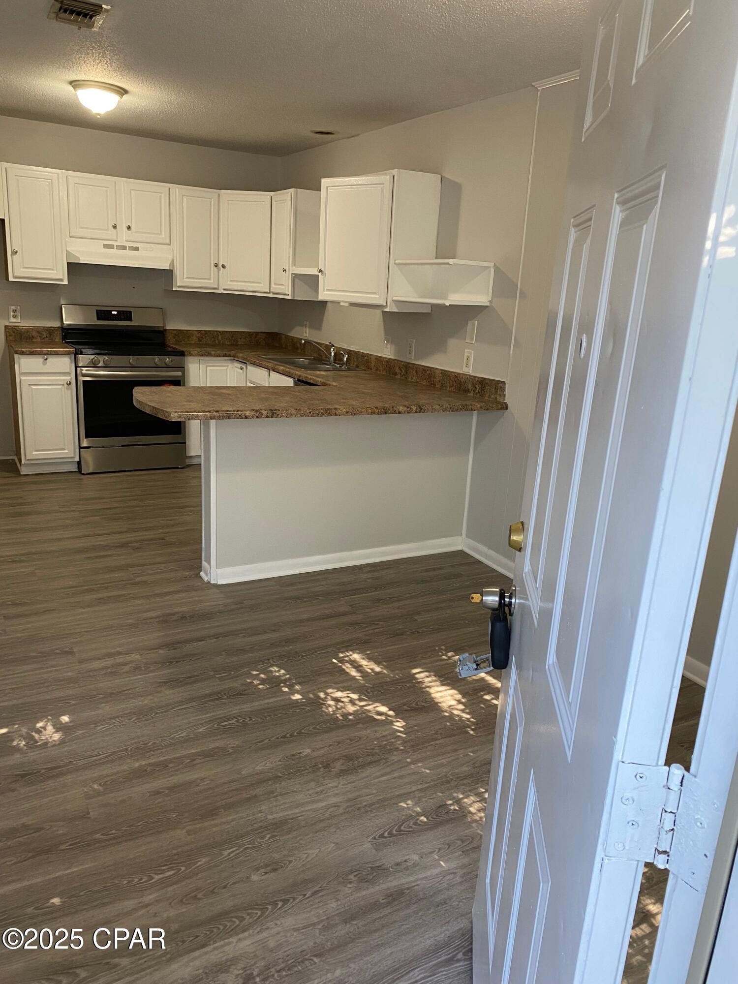 [No Recorded Subdiv] - Residential Lease