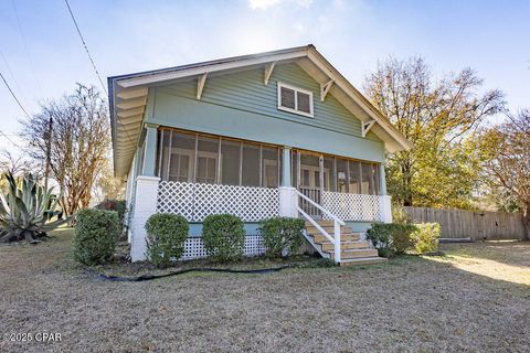 A home in Chipley