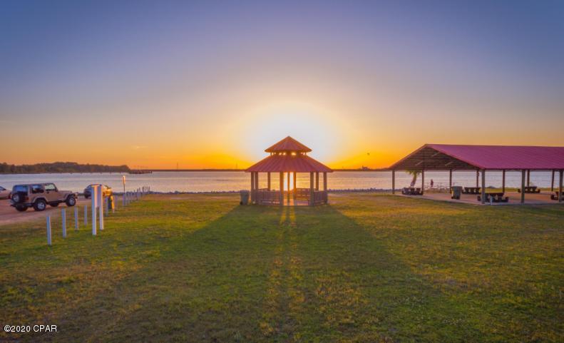 [No Recorded Subdiv] - Land