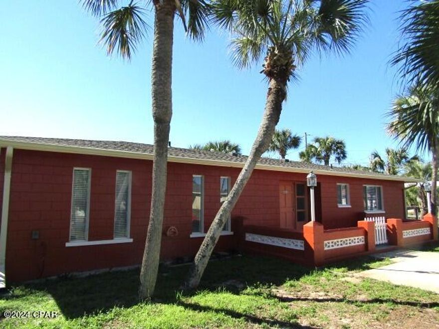 Cute 2 bedroom 2 bath home. This home features LVP flooring throughout, foyer, large living area, dining area, kitchen, breakfast area, laundry room with W/D hookups, open front patio courtyard, side open patio on large corner lot with chain link fenced backyard. Driveway parking. Shed is owner lockout. Exterior shower is non-operational. 
NO SMOKERS and NO PETS!
Property is on septic tank/lift station.
All electric!