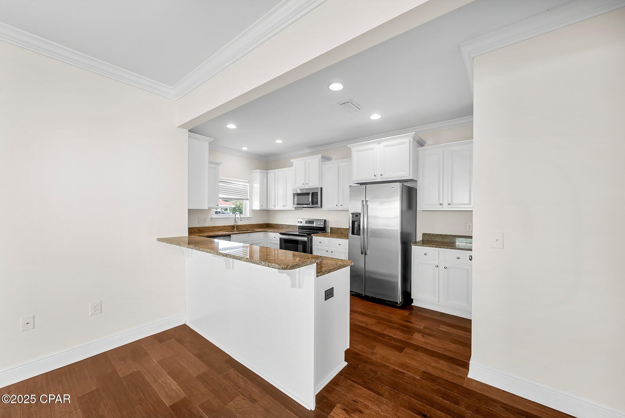 Magnolia Bay Club - Residential