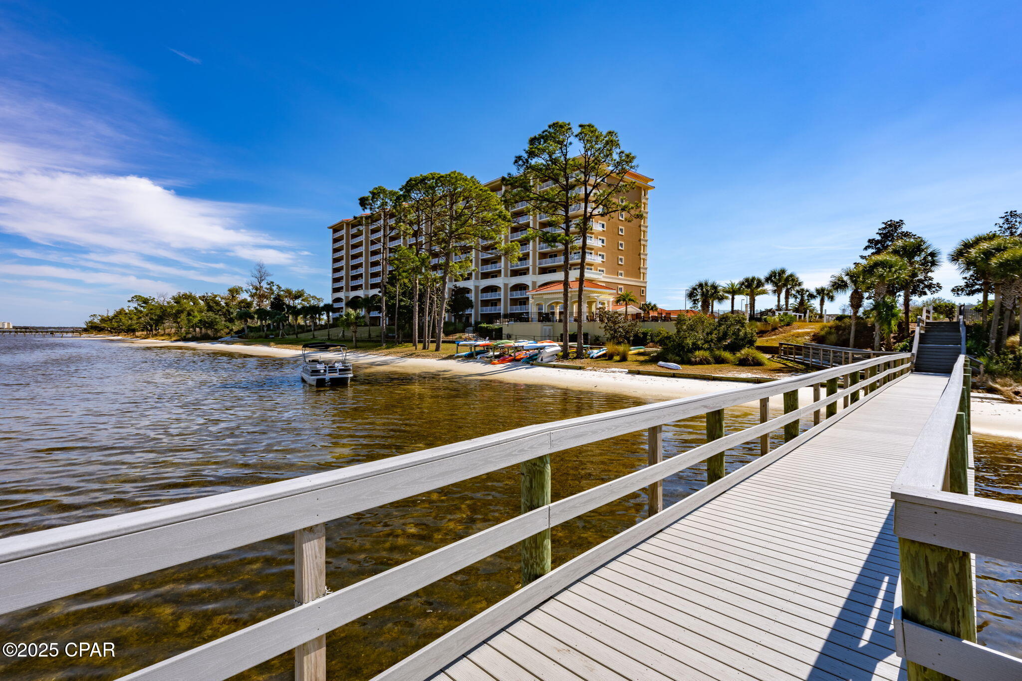Magnolia Bay Club - Residential