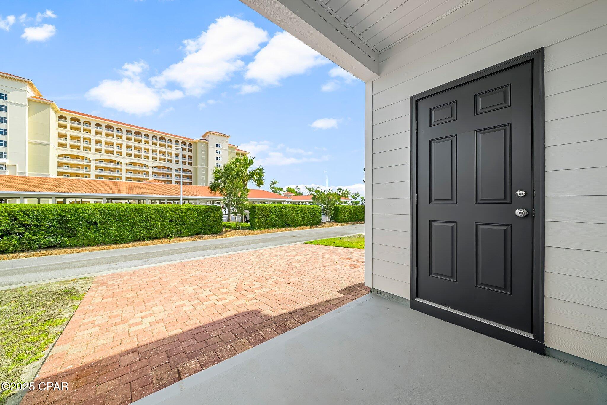 Magnolia Bay Club - Residential