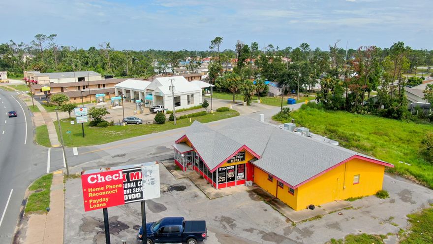 Prime location on Business US Hwy 98. Two parcels being sold together 28910-000-000 and 28919-000-000. 3,216 Sqft concrete block building with shingle roof. No damage. Traffic count 39,500. Lot size is 1.055 acres.