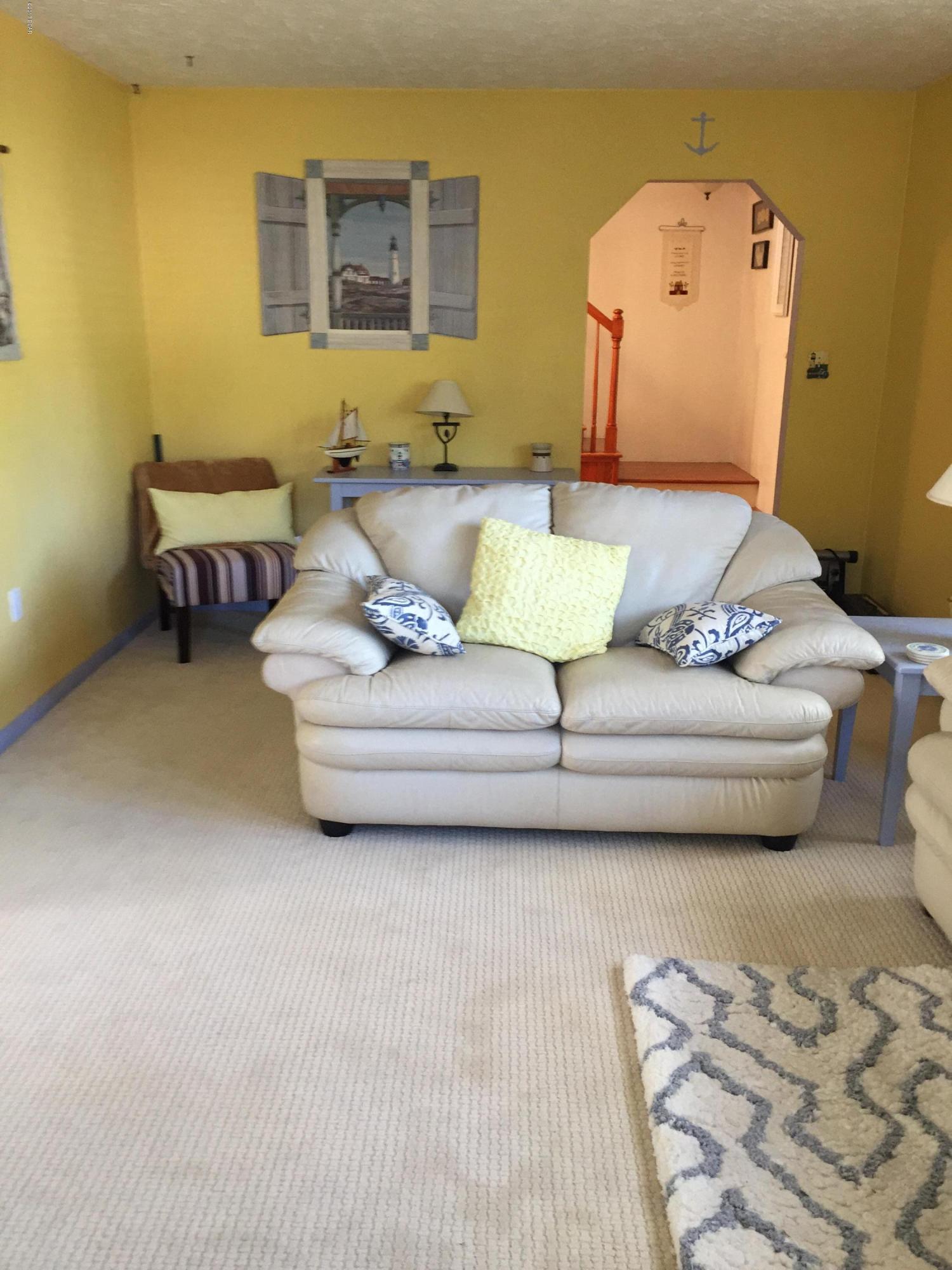 Venetian Villa 1st Add Replat - Residential