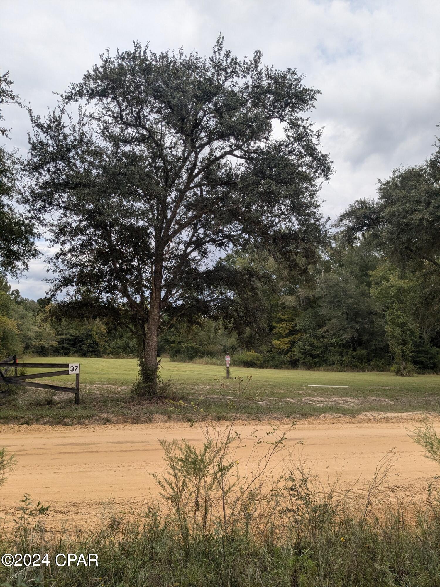 [No Recorded Subdiv] - Land