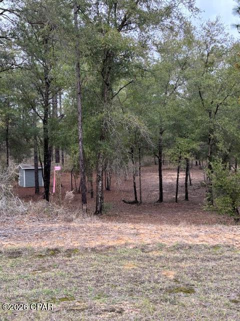 Paradise Lakes - Land