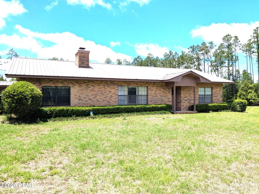 Very nice and clean house located on 7 and 1/2 acre's. The back 4 to 5 acre's section is wooded and loaded with wildlife.
House is brick with a wood burning fire place
located in a large family room. There is also a quiet den to escape to for privacy along with a 
computer/office room located off the den.
The kitchen has a stove that is gas.
The home has a oversized double garage separate from the home. There is also two small buildings in the back yard that has electric and water run to them. It has a large workshop and a three car carport in the back for boats, lawn movers, etc..
If you are looking for country living with everything in place, this is a must for you..