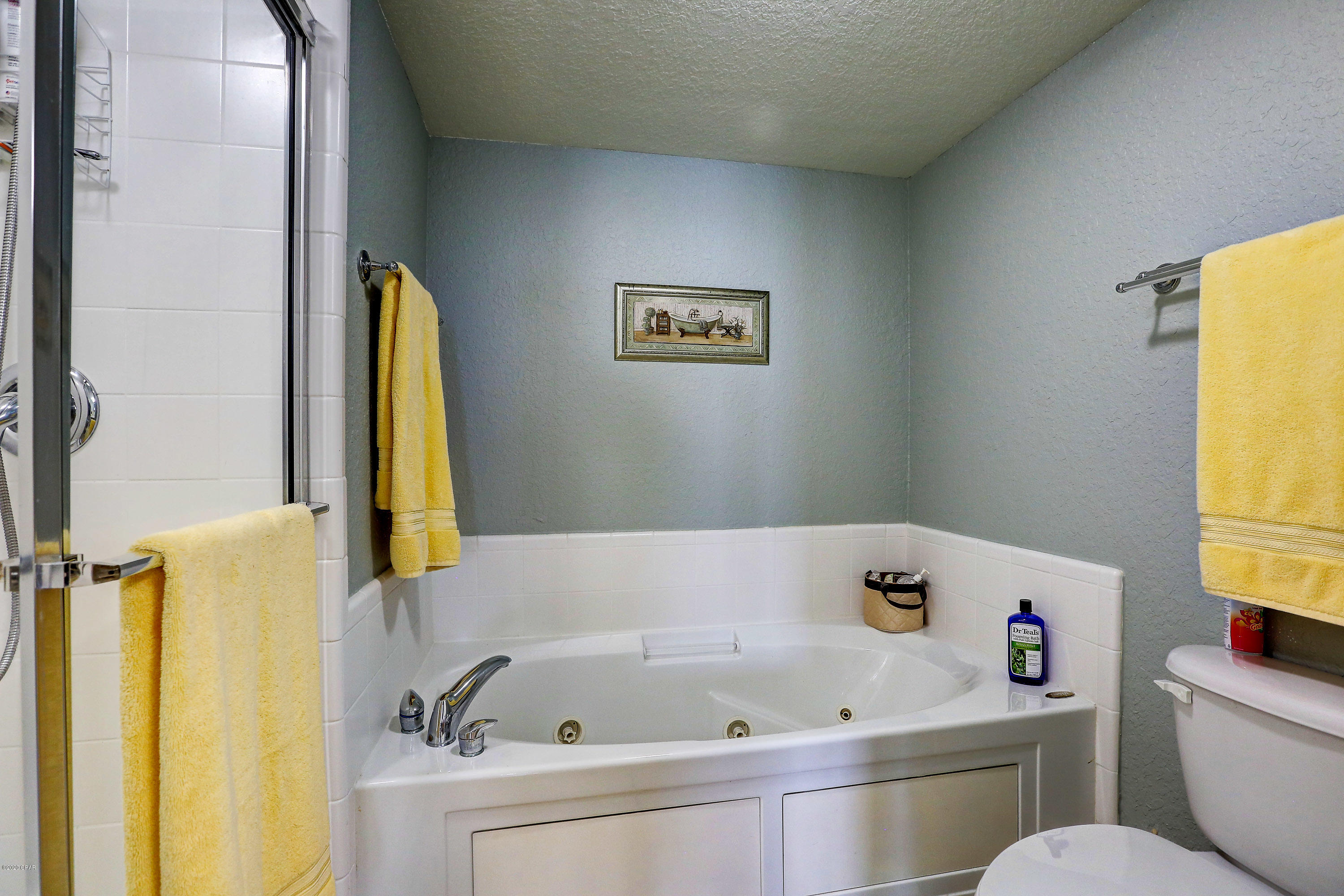 Hibiscus By The Bay - Residential