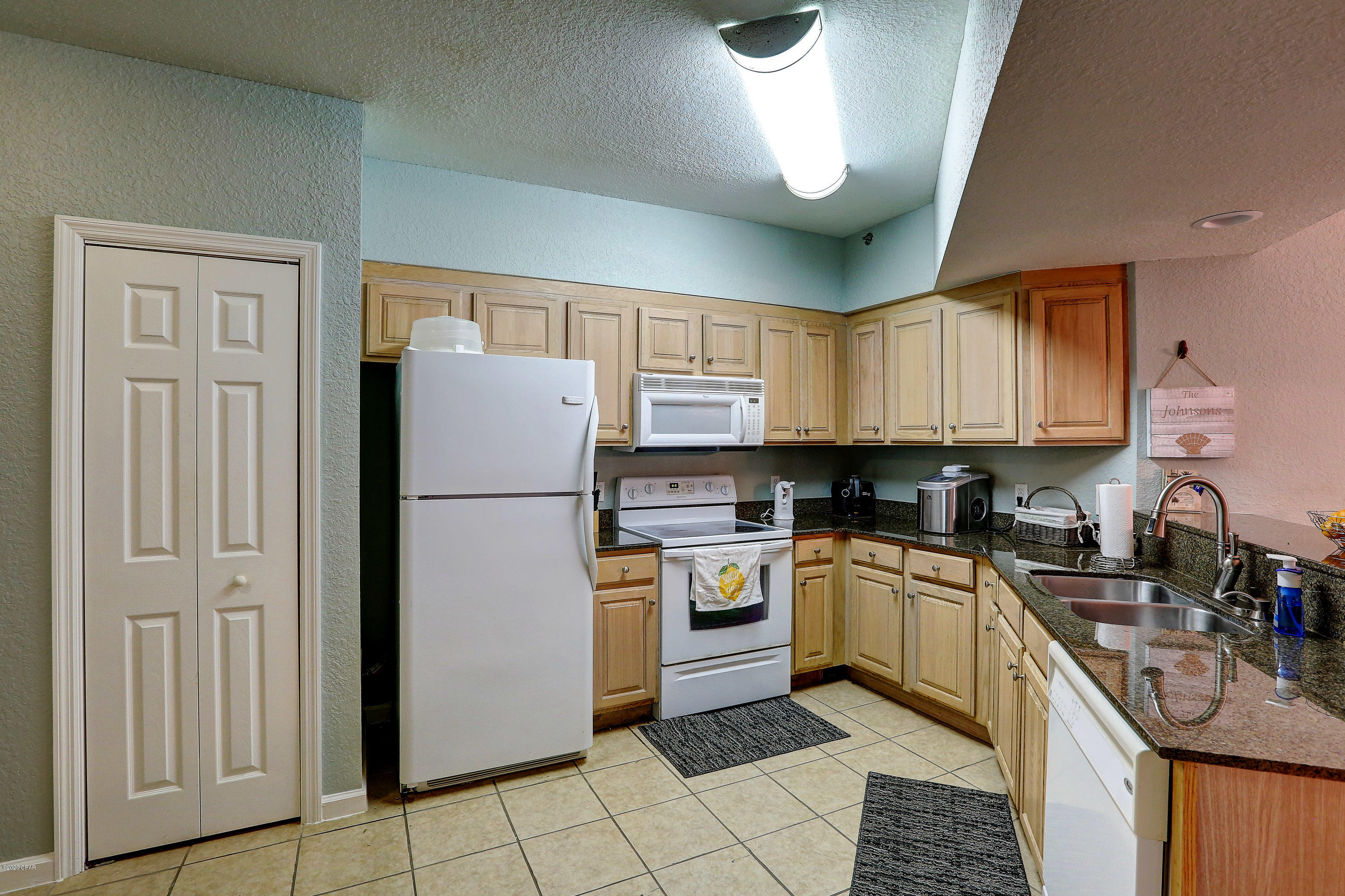 Hibiscus By The Bay - Residential