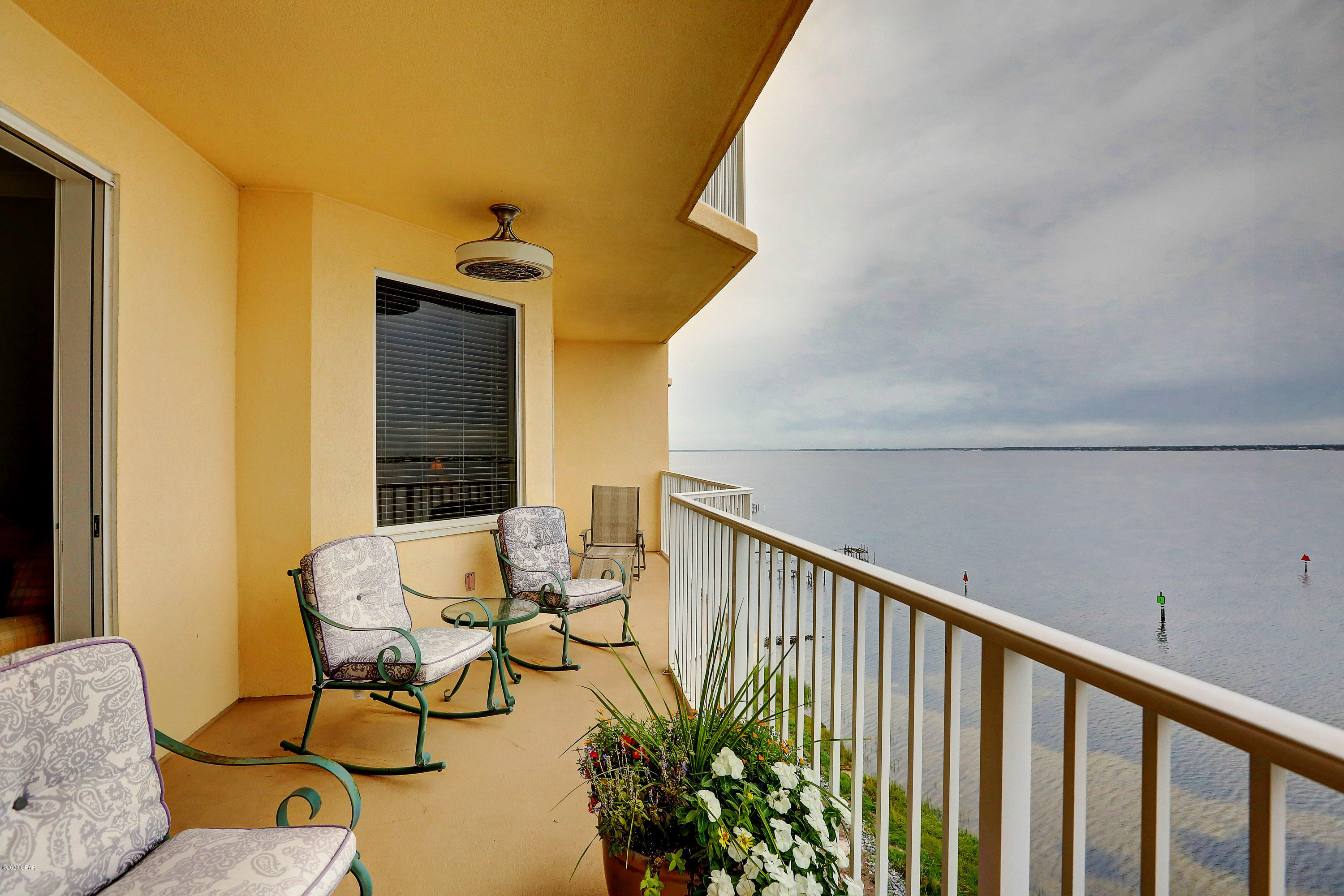 Hibiscus By The Bay - Residential