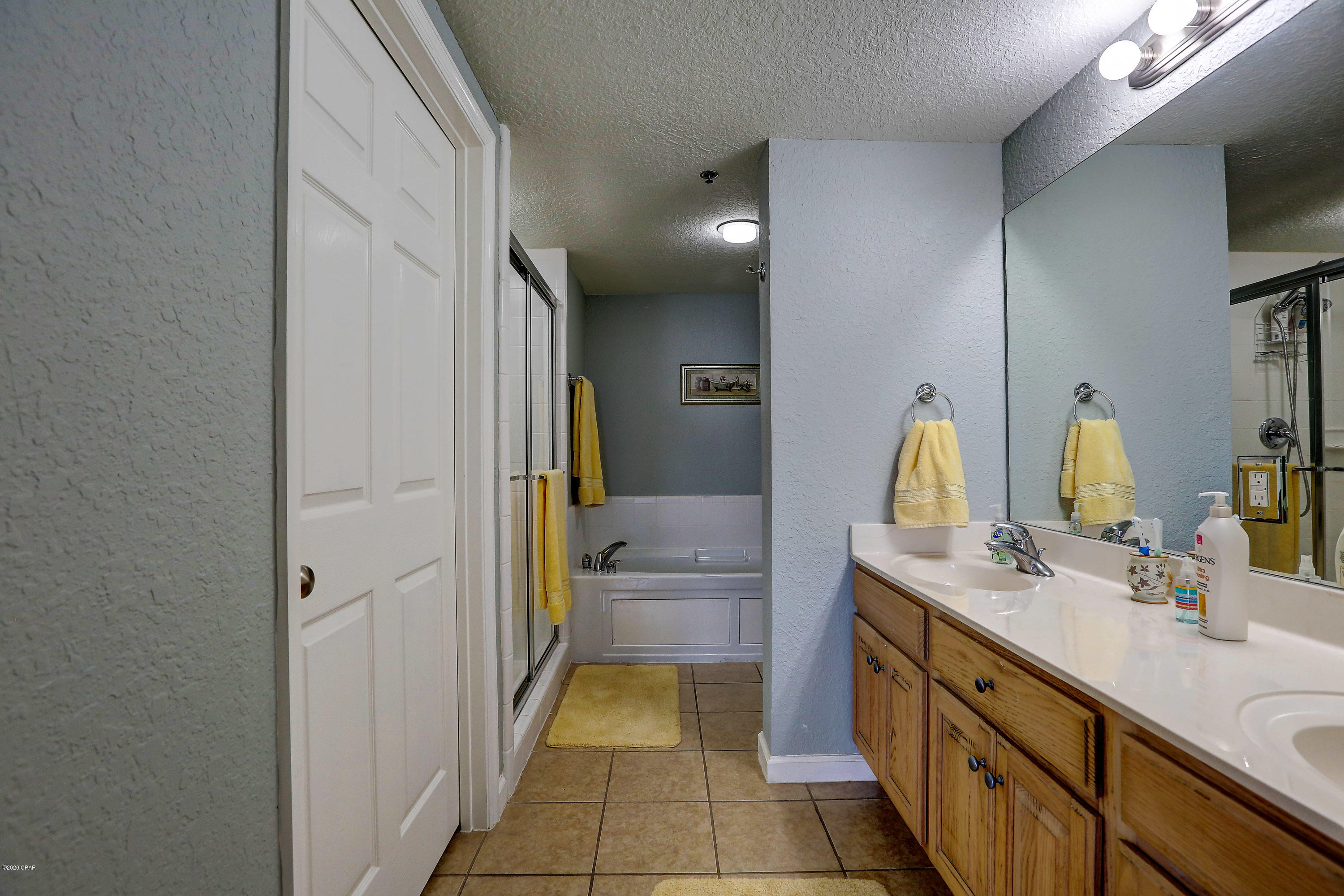 Hibiscus By The Bay - Residential