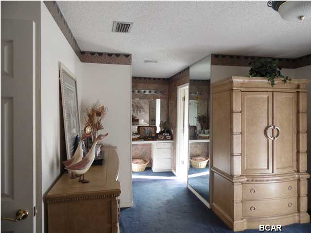 Baywood Shores Est Unit 4 - Residential