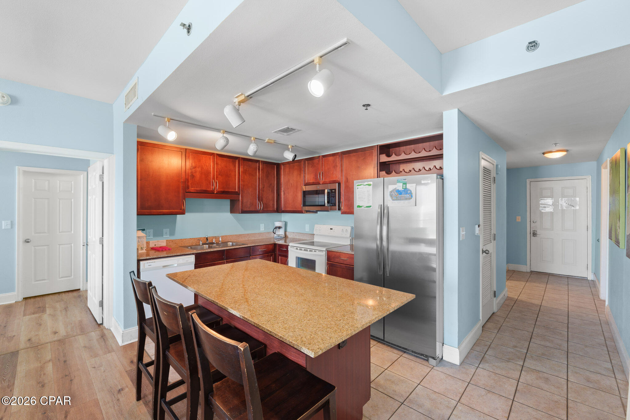 Laketown Wharf - Residential