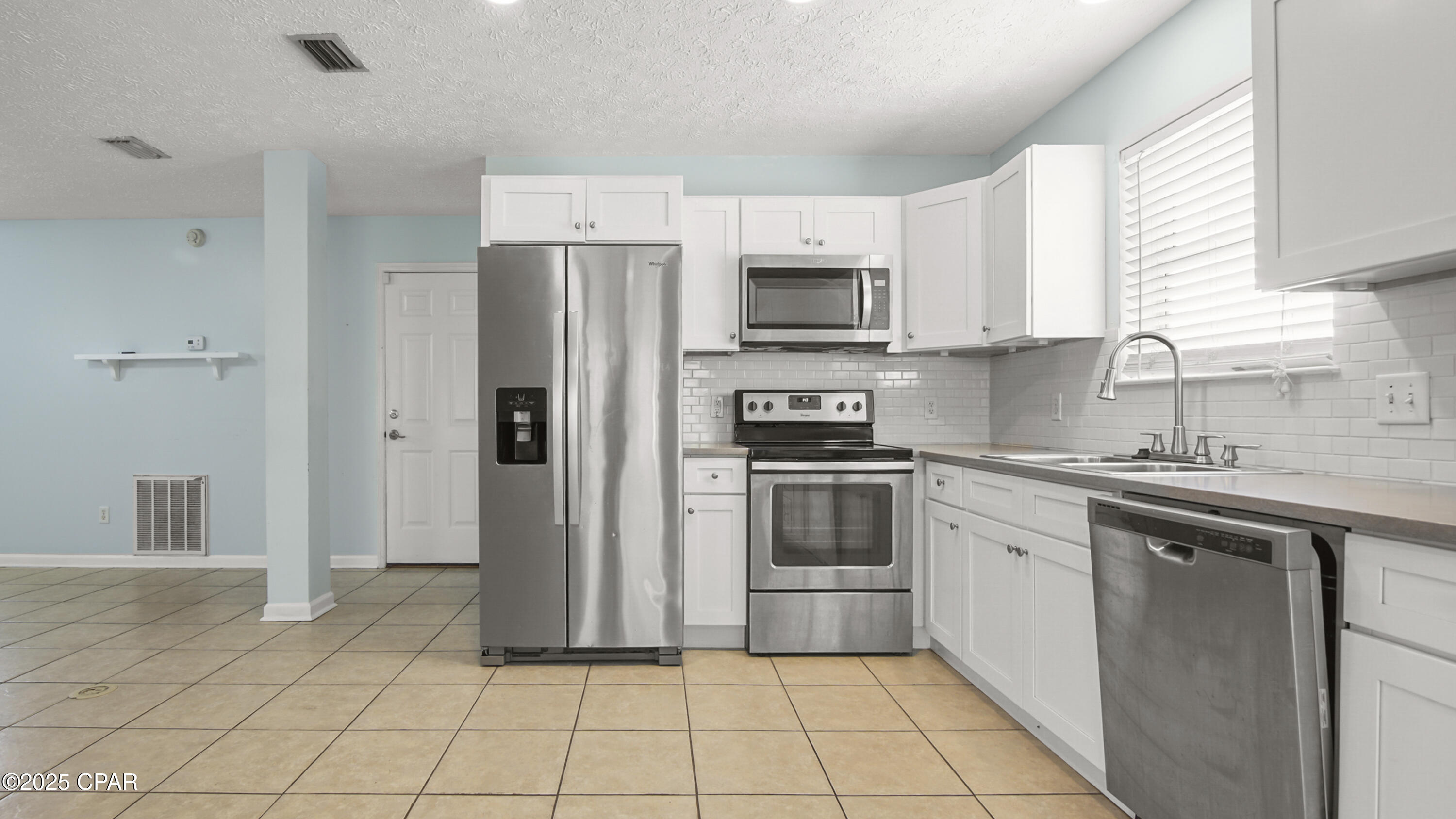 Palm Cove - Residential Lease