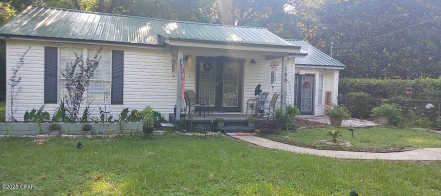 Entered as a comp Charming 2 Bedroom, 1 Bath cottage featuring an open floor plan that maximizes space and natural light.  This delightful home includes a large backyard, perfect for outdoor gatherings, gardening or simply enjoying fresh air. Ideal for anyone seeking a cozy retreat.