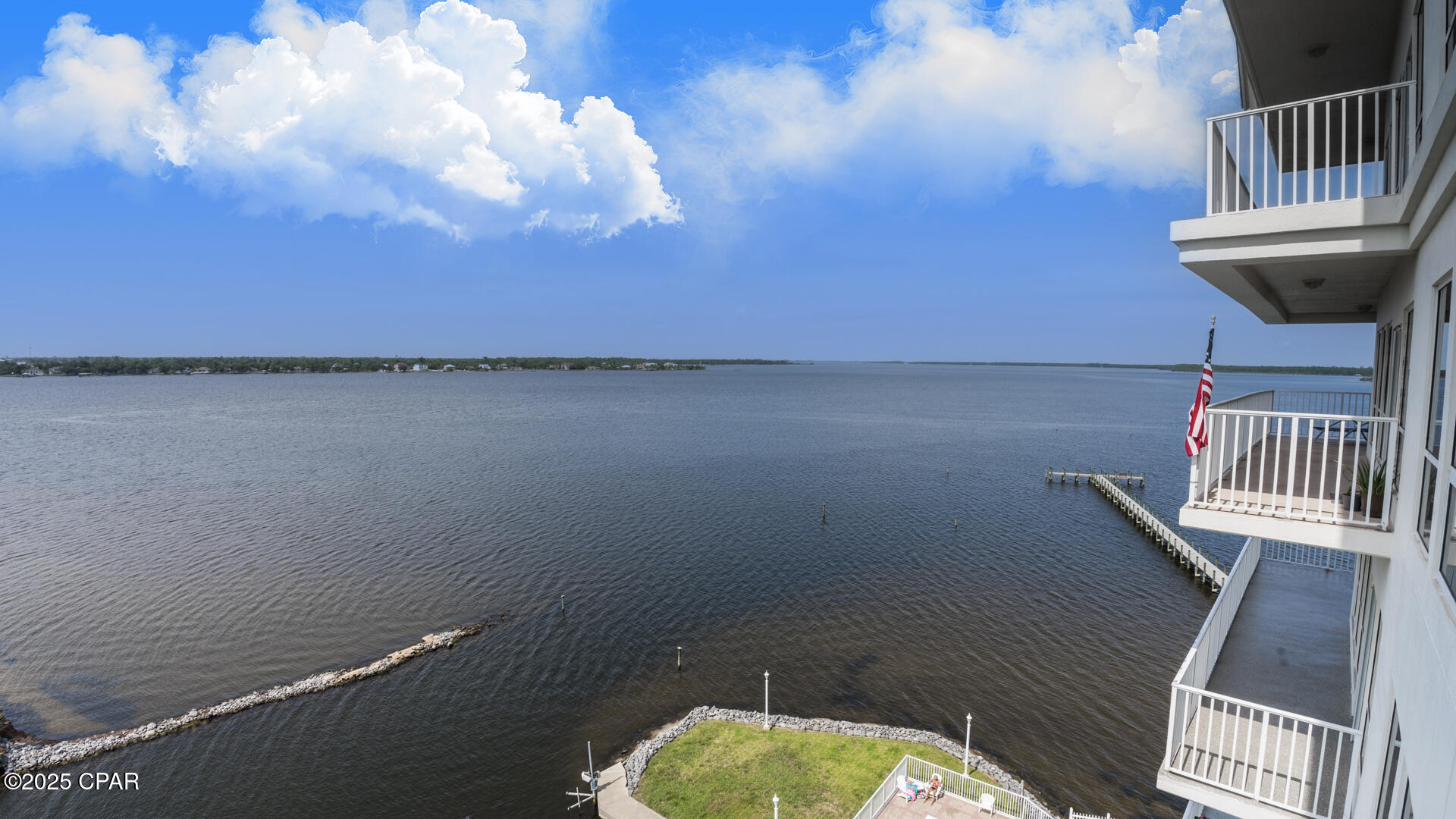 Marina Bay Condo - Residential