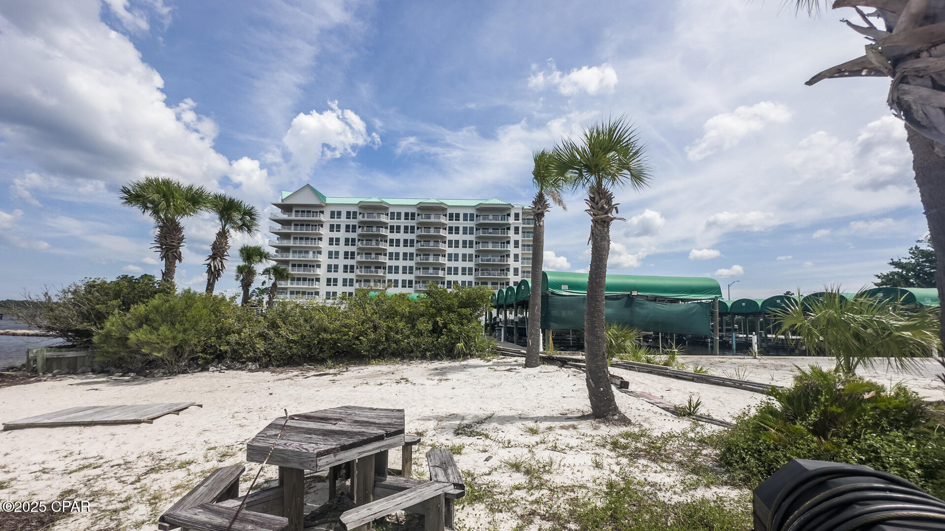 Marina Bay Condo - Residential