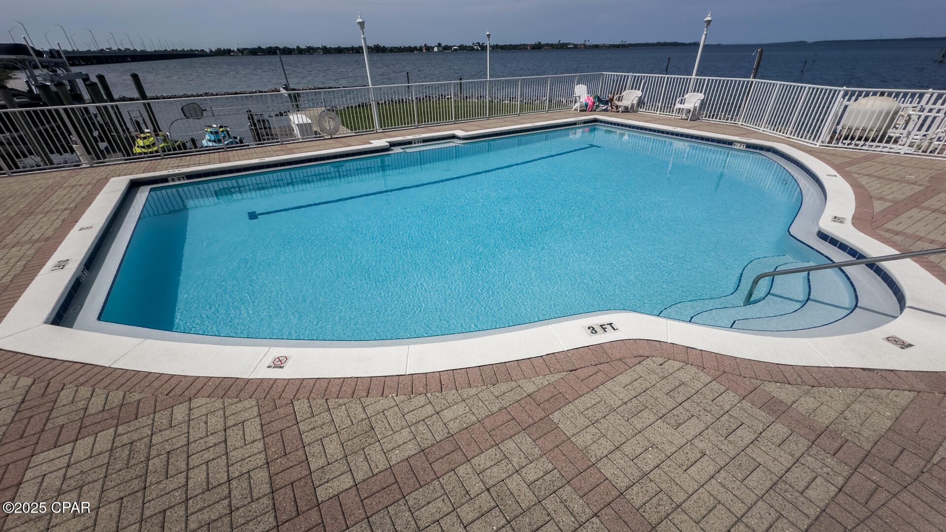 Marina Bay Condo - Residential