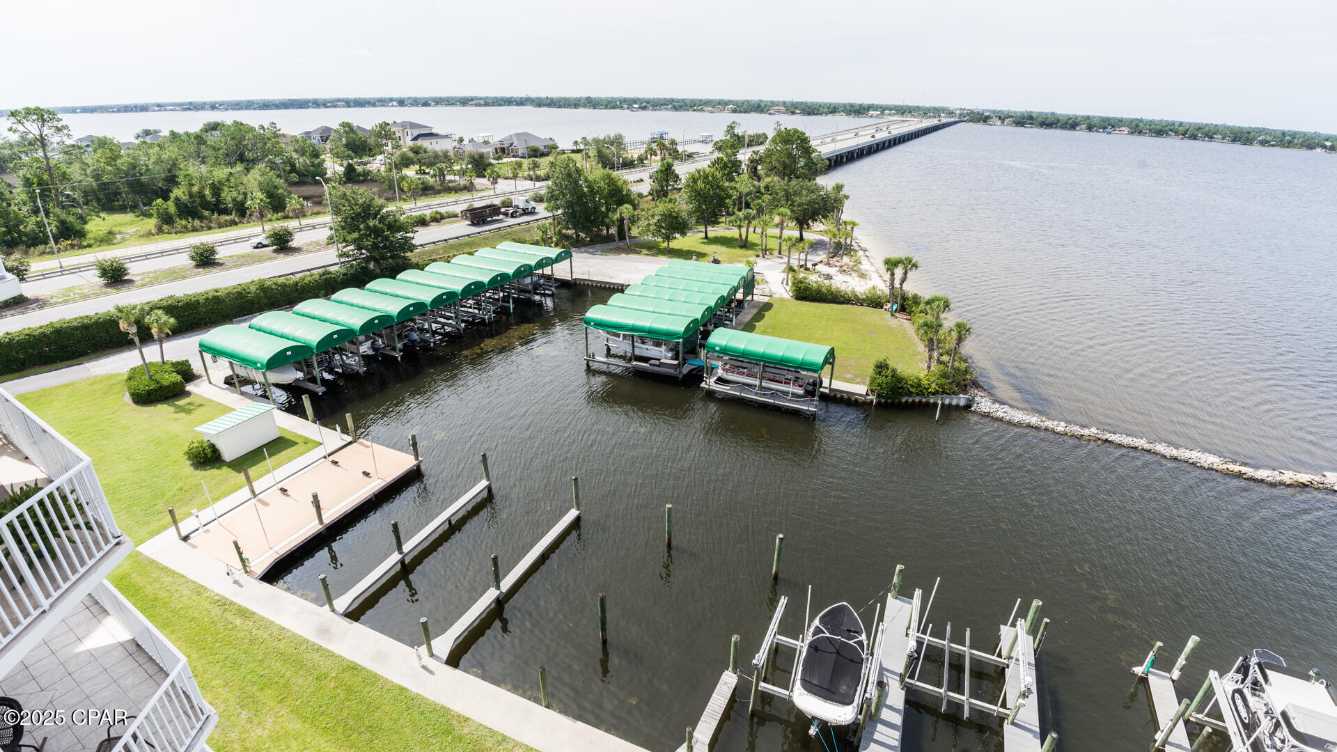 Marina Bay Condo - Residential