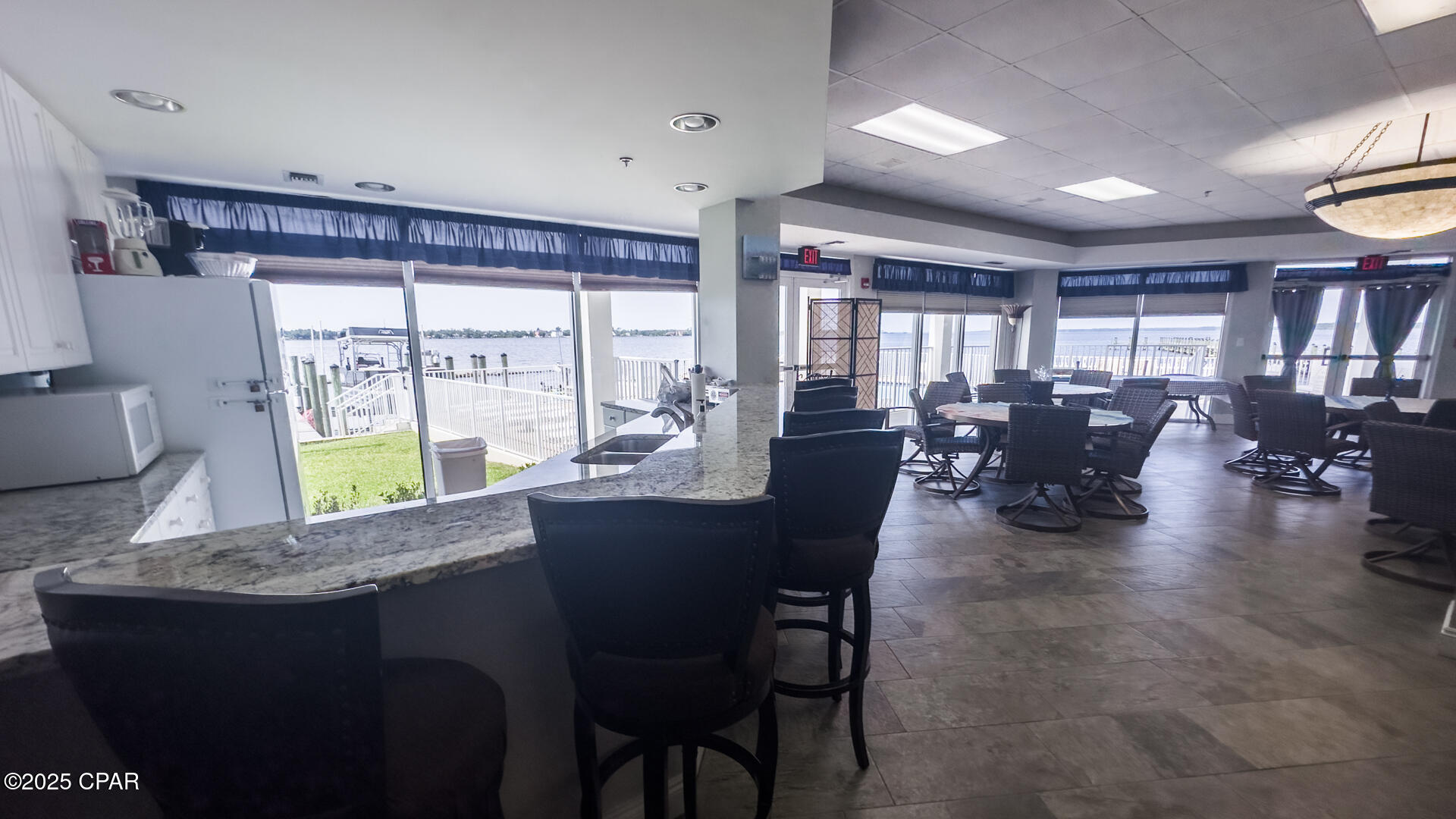 Marina Bay Condo - Residential