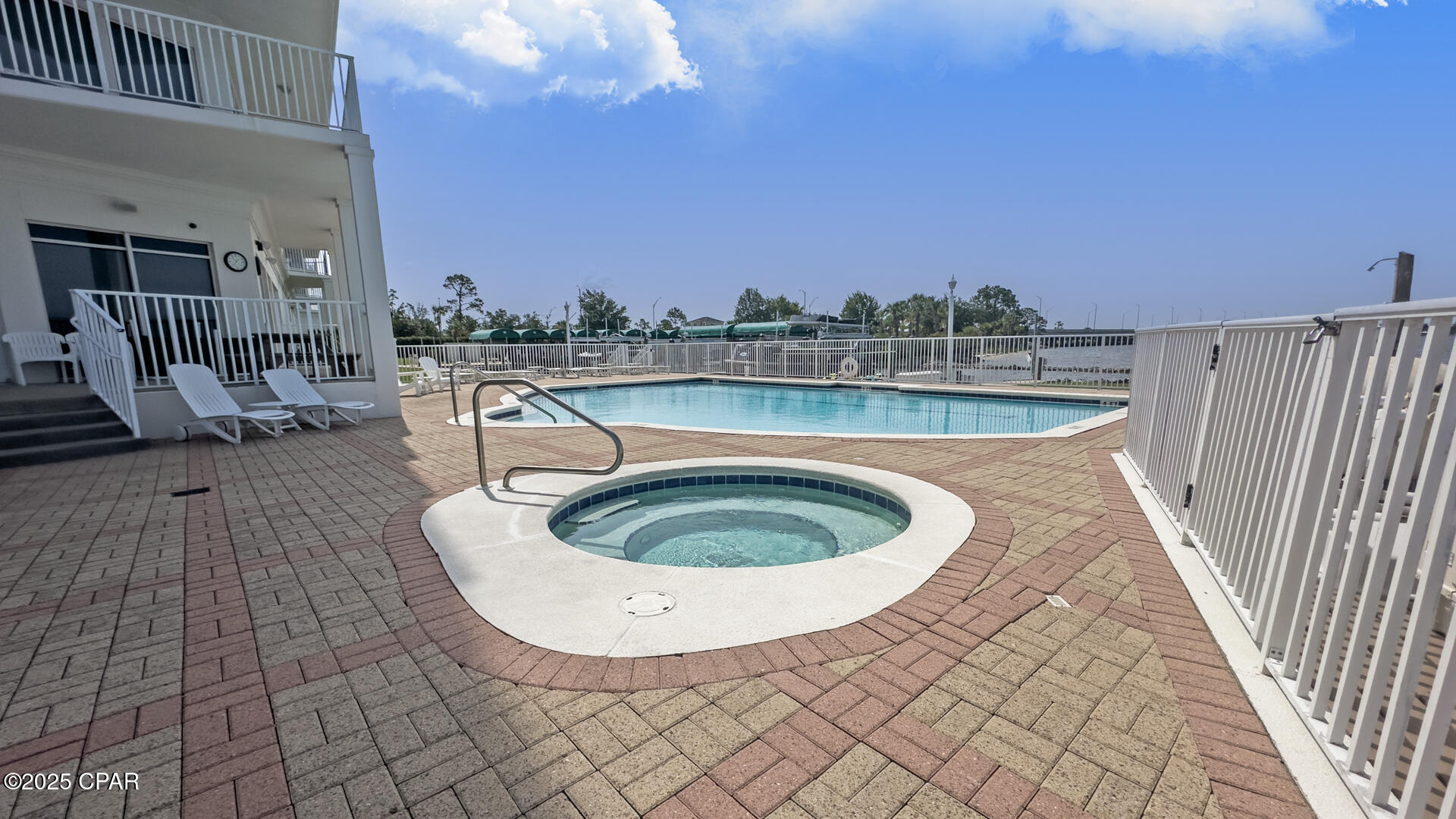 Marina Bay Condo - Residential