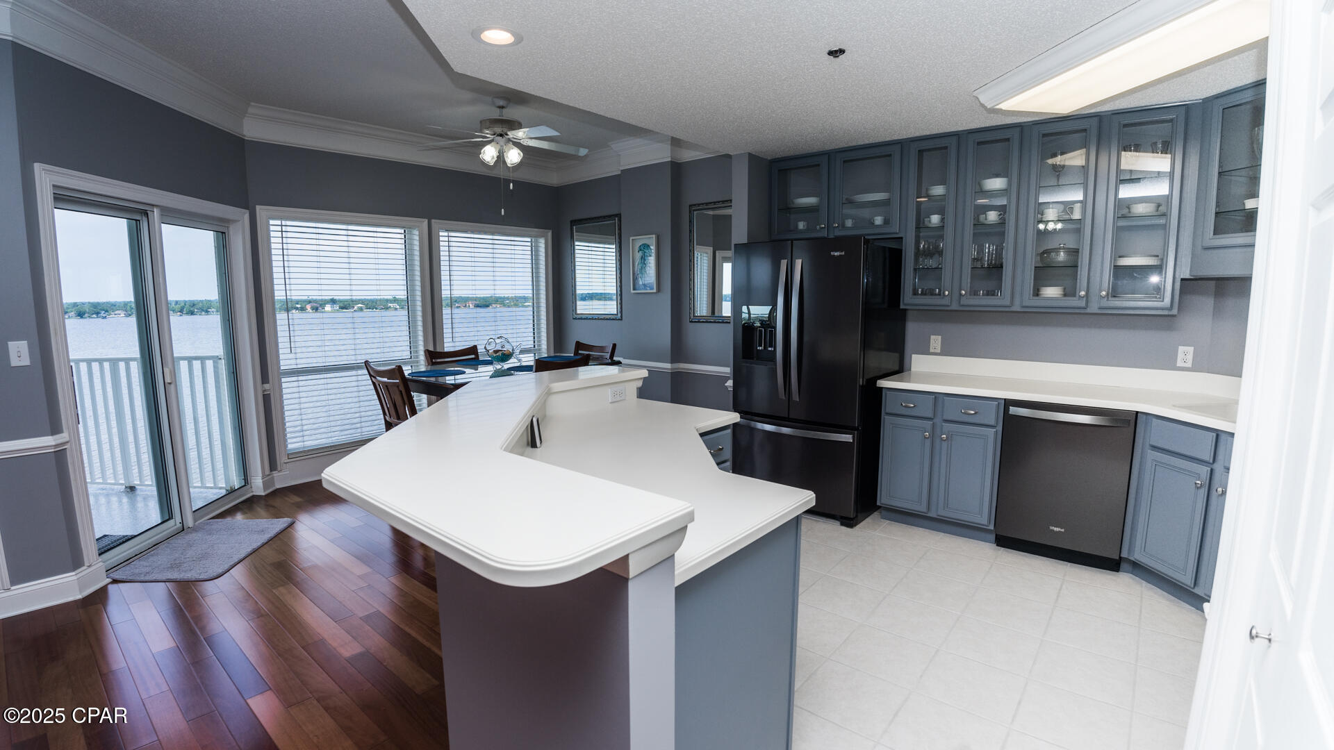 Marina Bay Condo - Residential