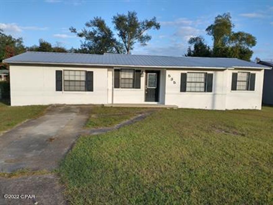 Great location for this nice block home with a LARGE yard and storage shed.  This neighborhood is close to TAFB.  Home is clean and well kept with 3 bedrooms and 1 bath.  Home also has large bonus room.  Back yard has gate accessing back street for trailers or boats.  REQUIREMENTS TO RENT: Primary Tenant MUST apply FIRST at https://fullsailrealty.managebuilding.com/Resident/rental-application/new, we will run a background check and call you to set up a showing within 1 bus day. Visit our website to confirm availability and see all qualifications.  ONLY IF YOU DECIDE TO RENT after your showing, we will charge fees and complete final approvals prior to Lease signing. All Tenants over 18 must submit applications for approval. Call the OFFICE for questions.