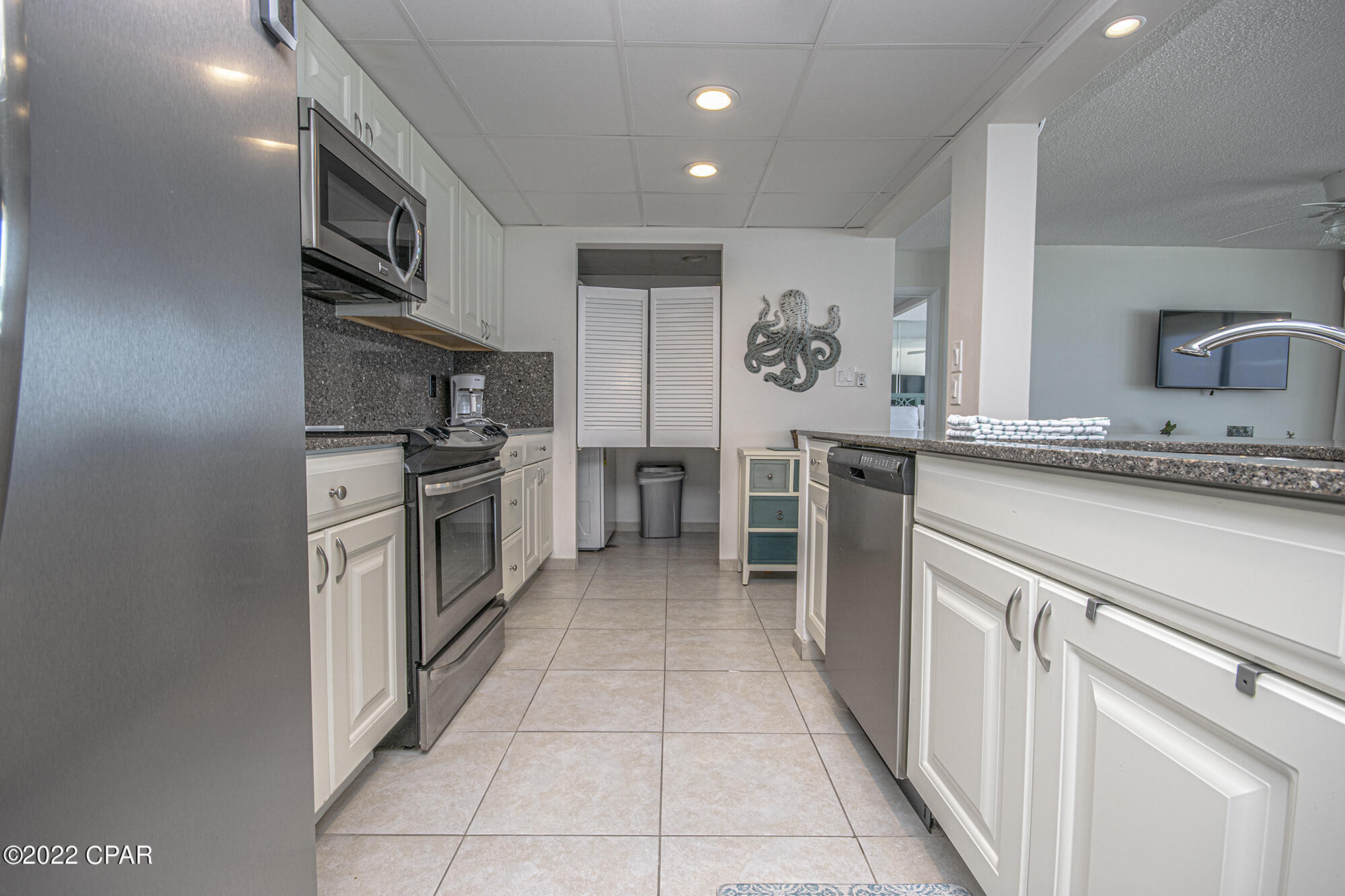 Long Beach Towers III - Residential